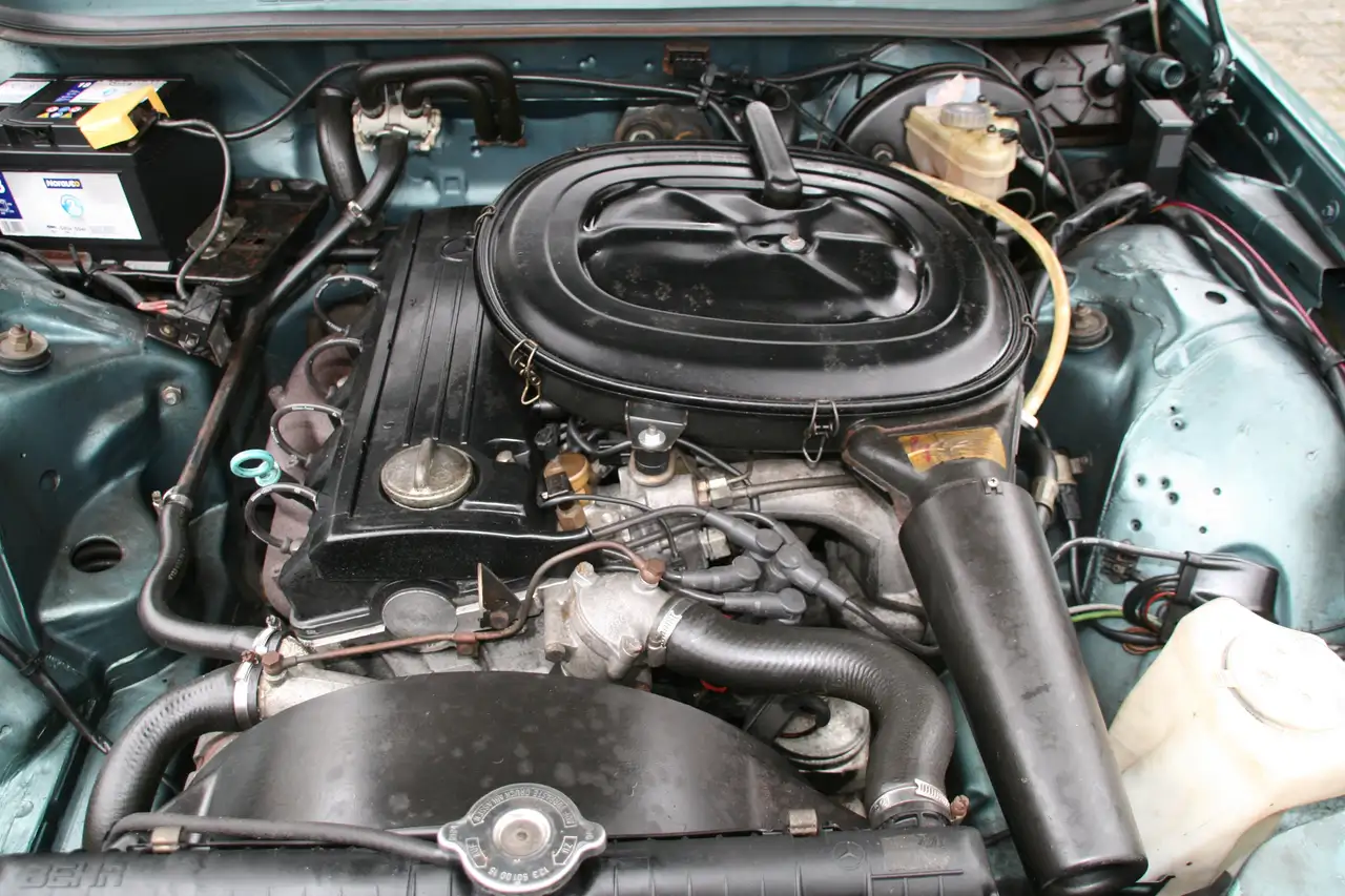 Mercedes-Benz 230 E, foto 5