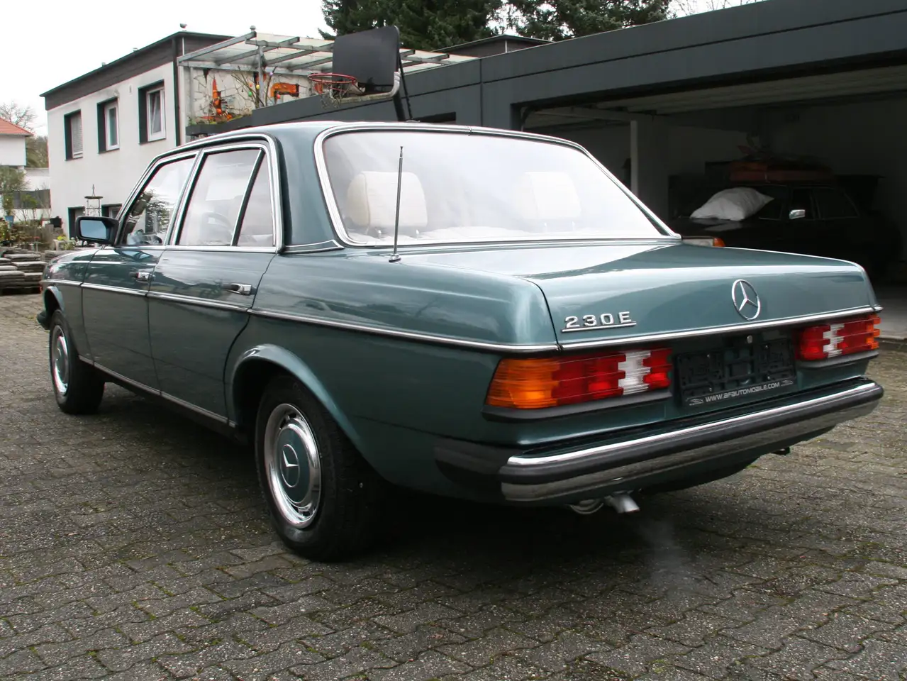 Mercedes-Benz 230 E, foto 8