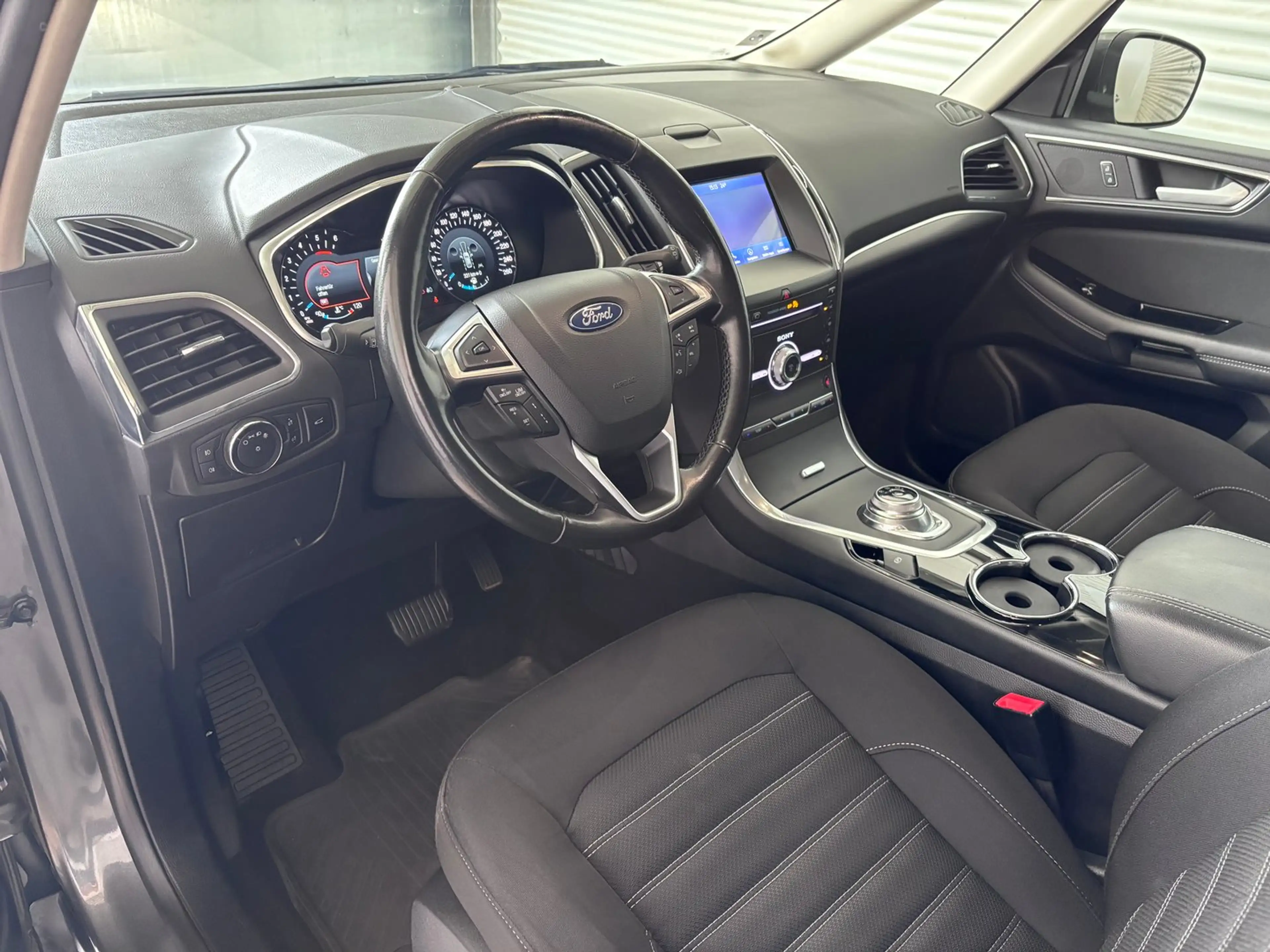 Ford Galaxy 2,0 EcoBlue SCR AWD Titanium Aut. — photo 8