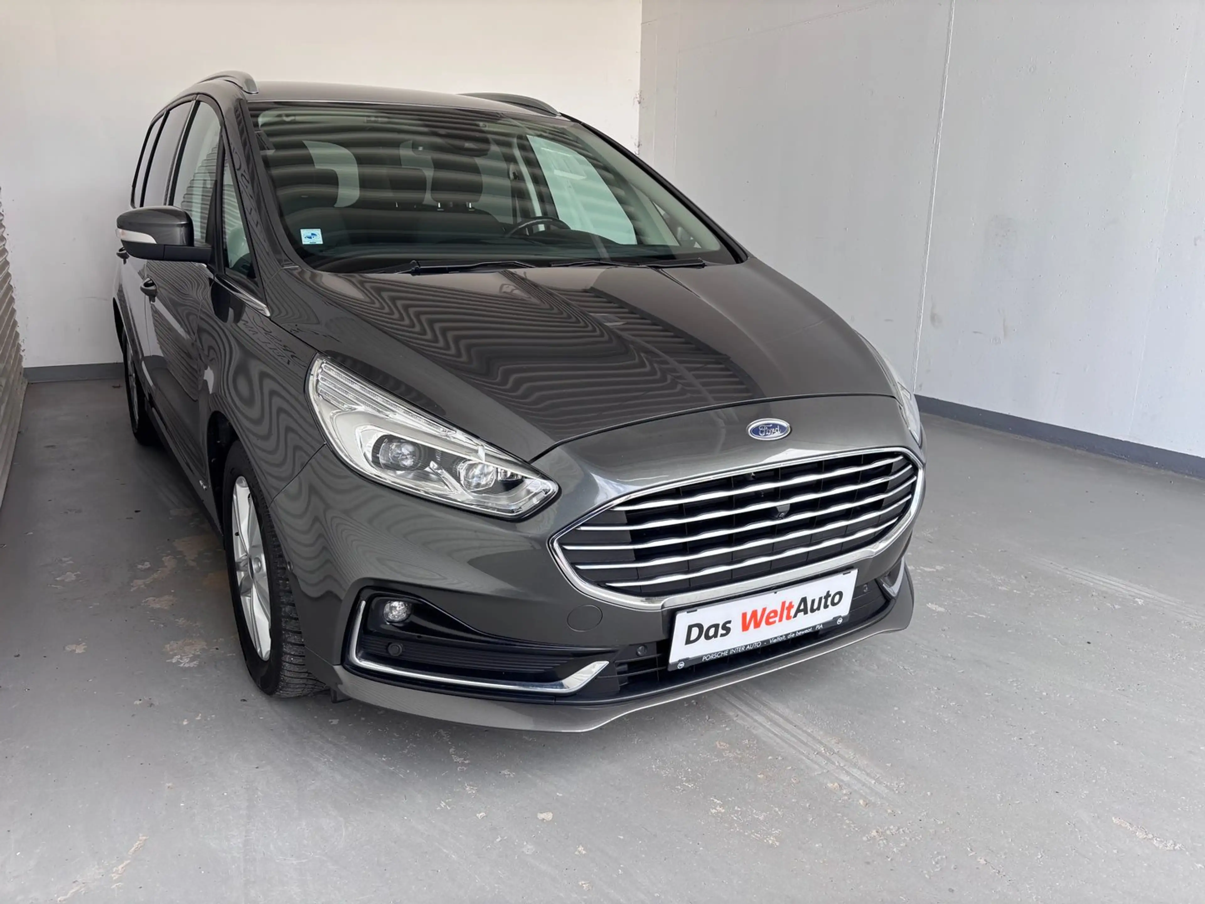 Ford Galaxy 2,0 EcoBlue SCR AWD Titanium Aut. — photo 3