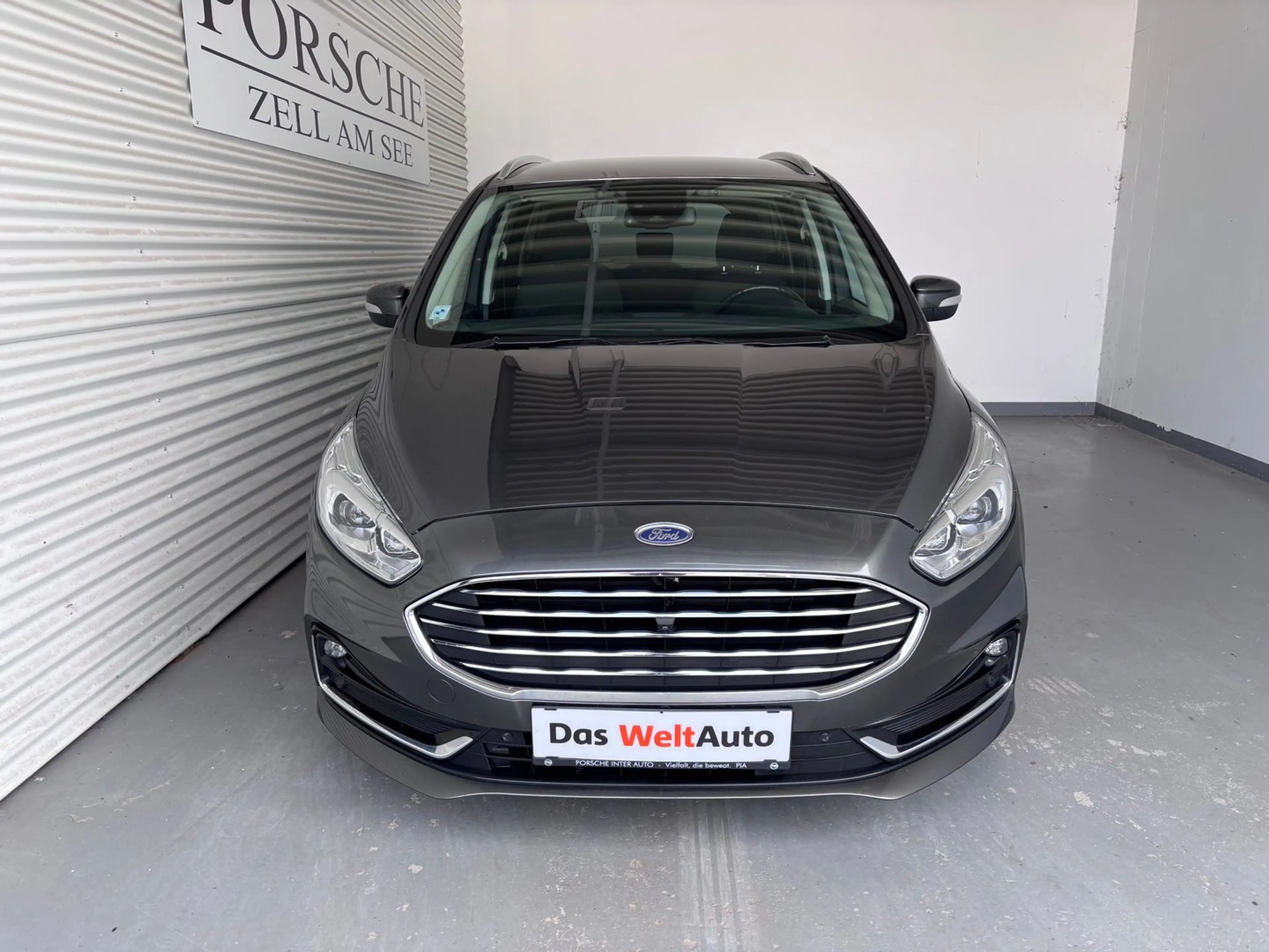Ford Galaxy 2,0 EcoBlue SCR AWD Titanium Aut. — photo 2