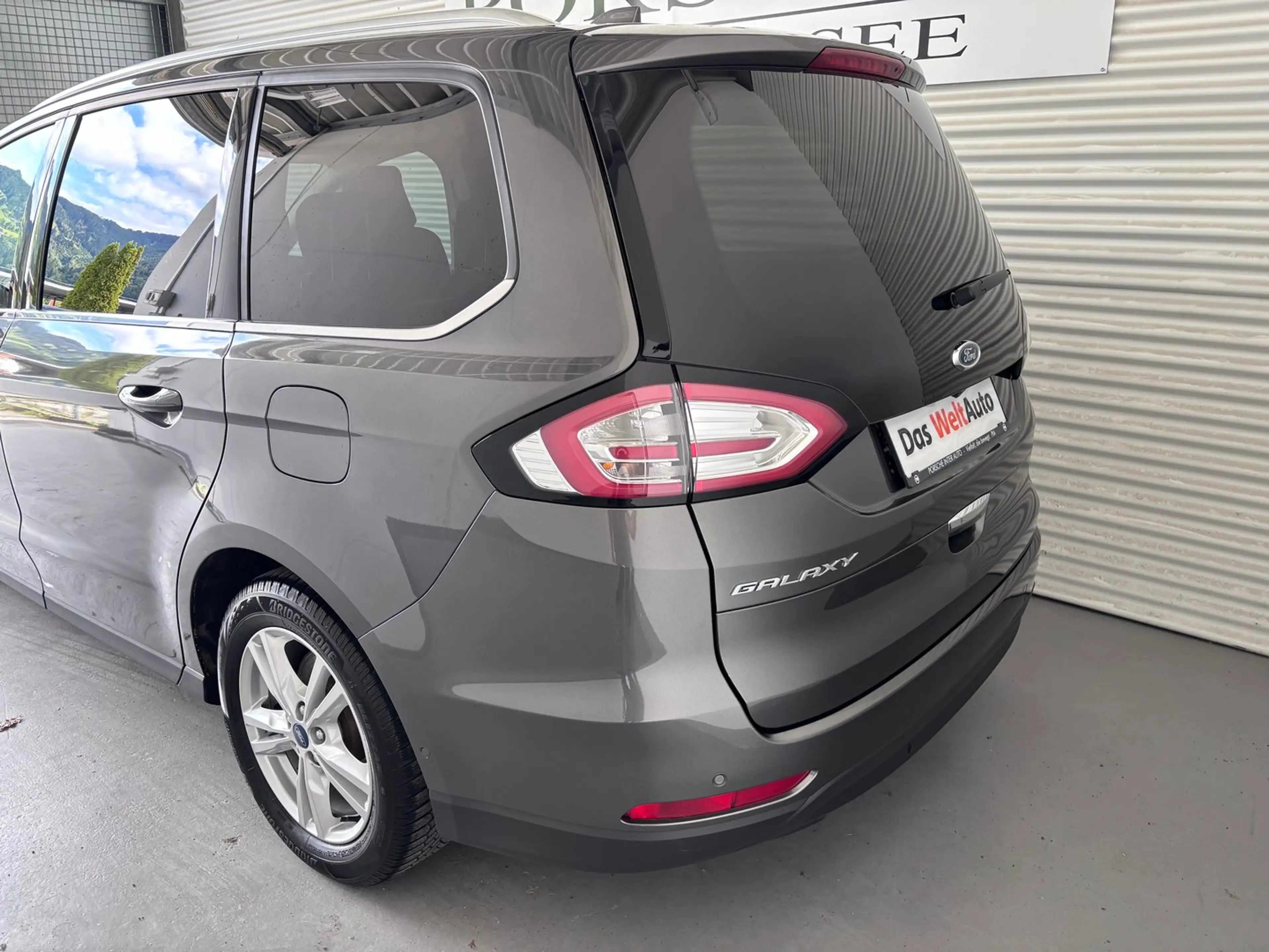 Ford Galaxy 2,0 EcoBlue SCR AWD Titanium Aut. — photo 5