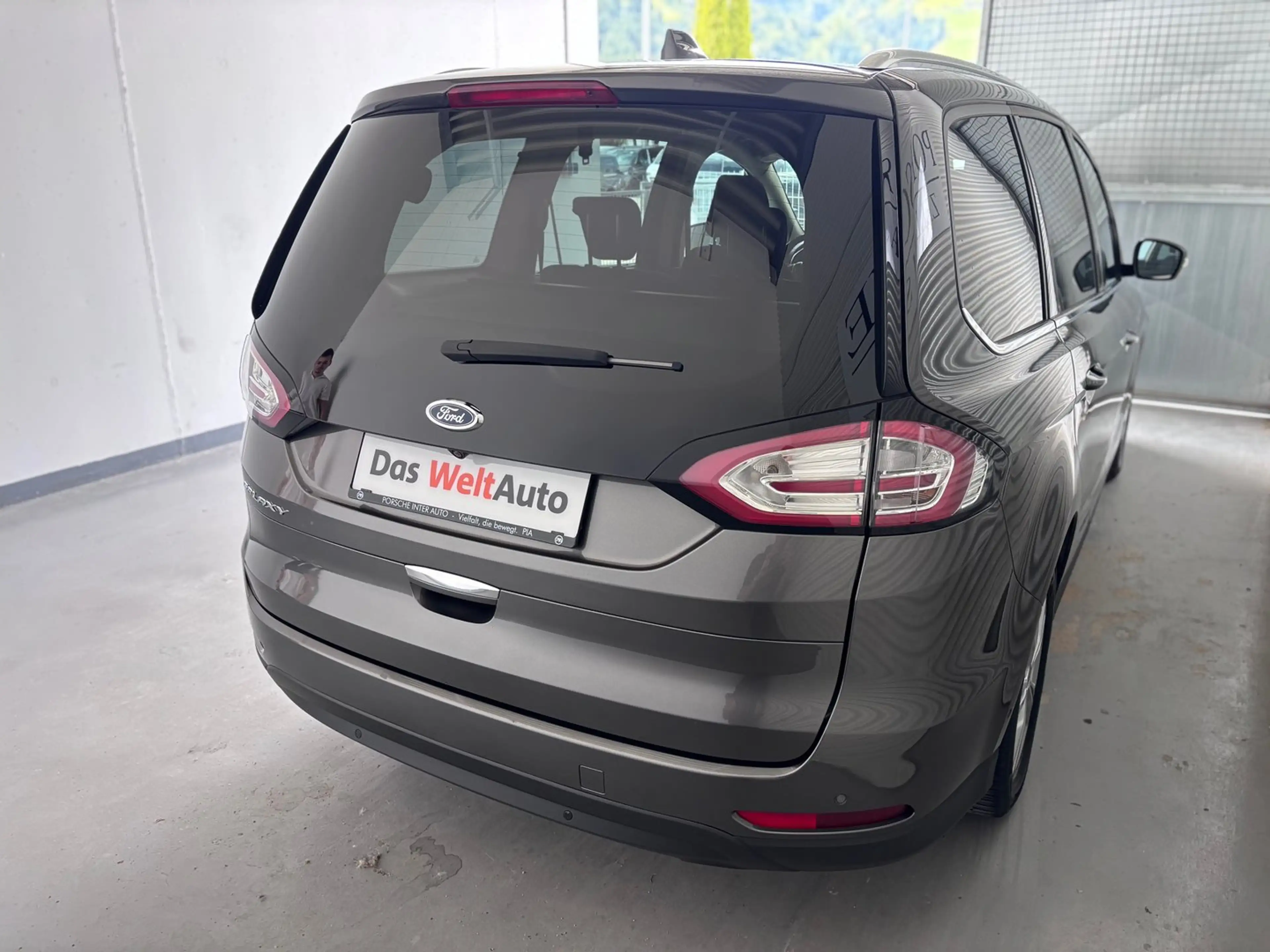 Ford Galaxy 2,0 EcoBlue SCR AWD Titanium Aut. — photo 6