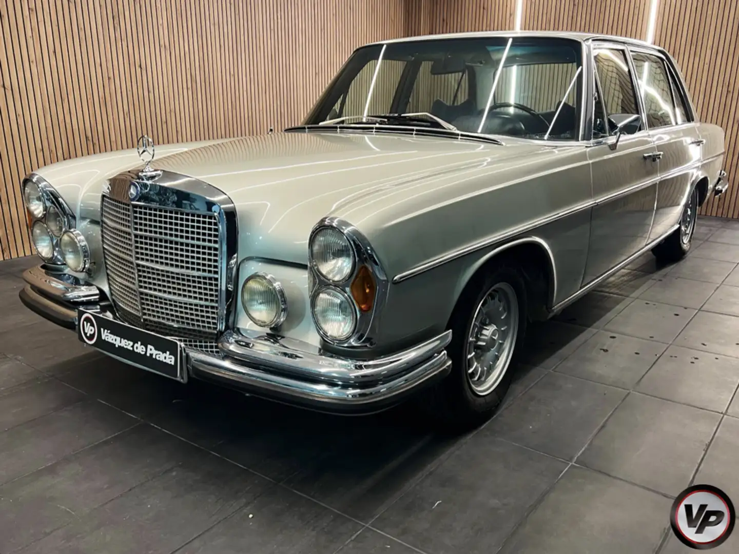 Mercedes-Benz 300 SEL 3.5 (109) Argent - 1