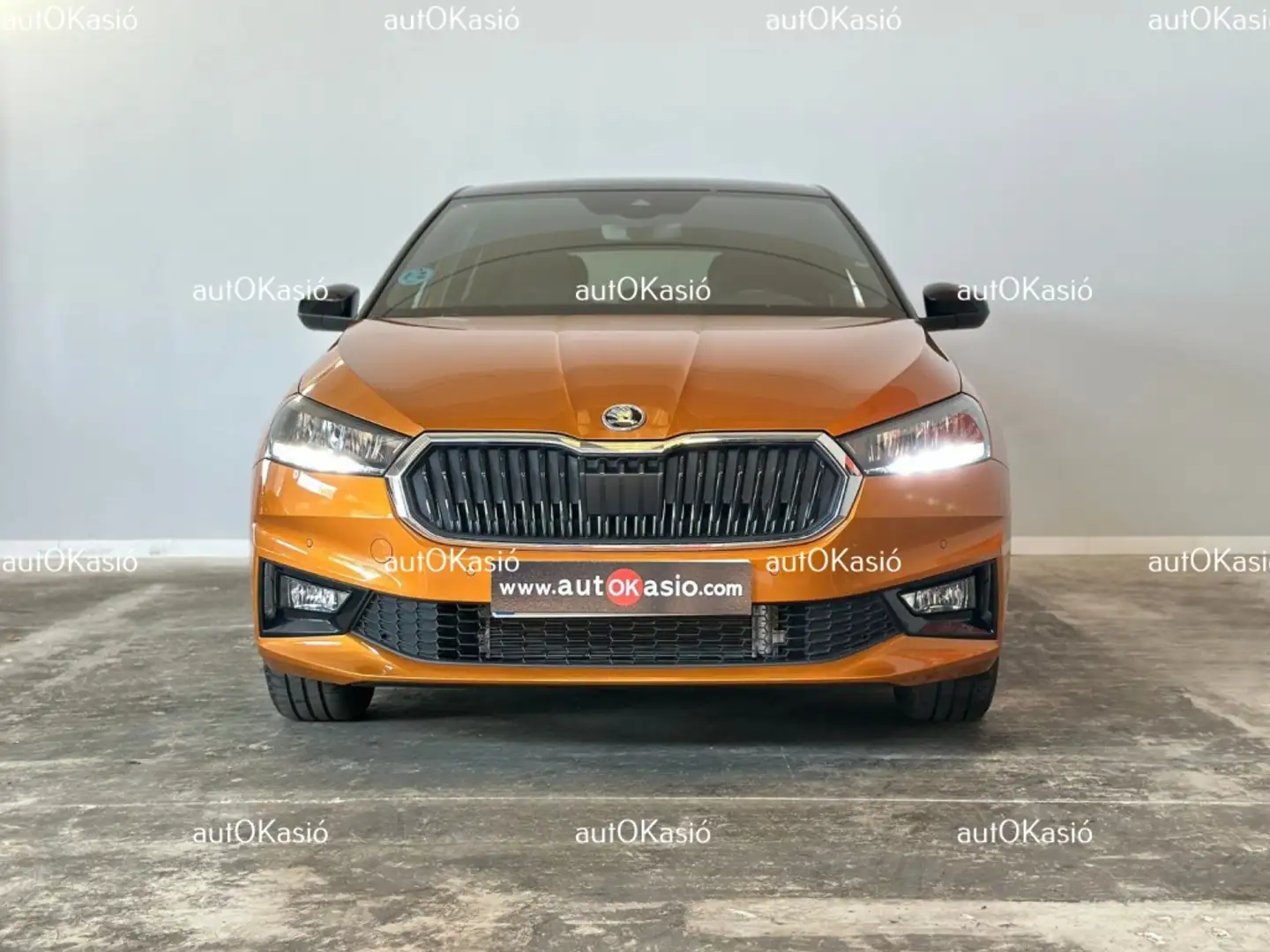 Skoda Fabia 1.0 TSI Design DSG 85kW Naranja - 2