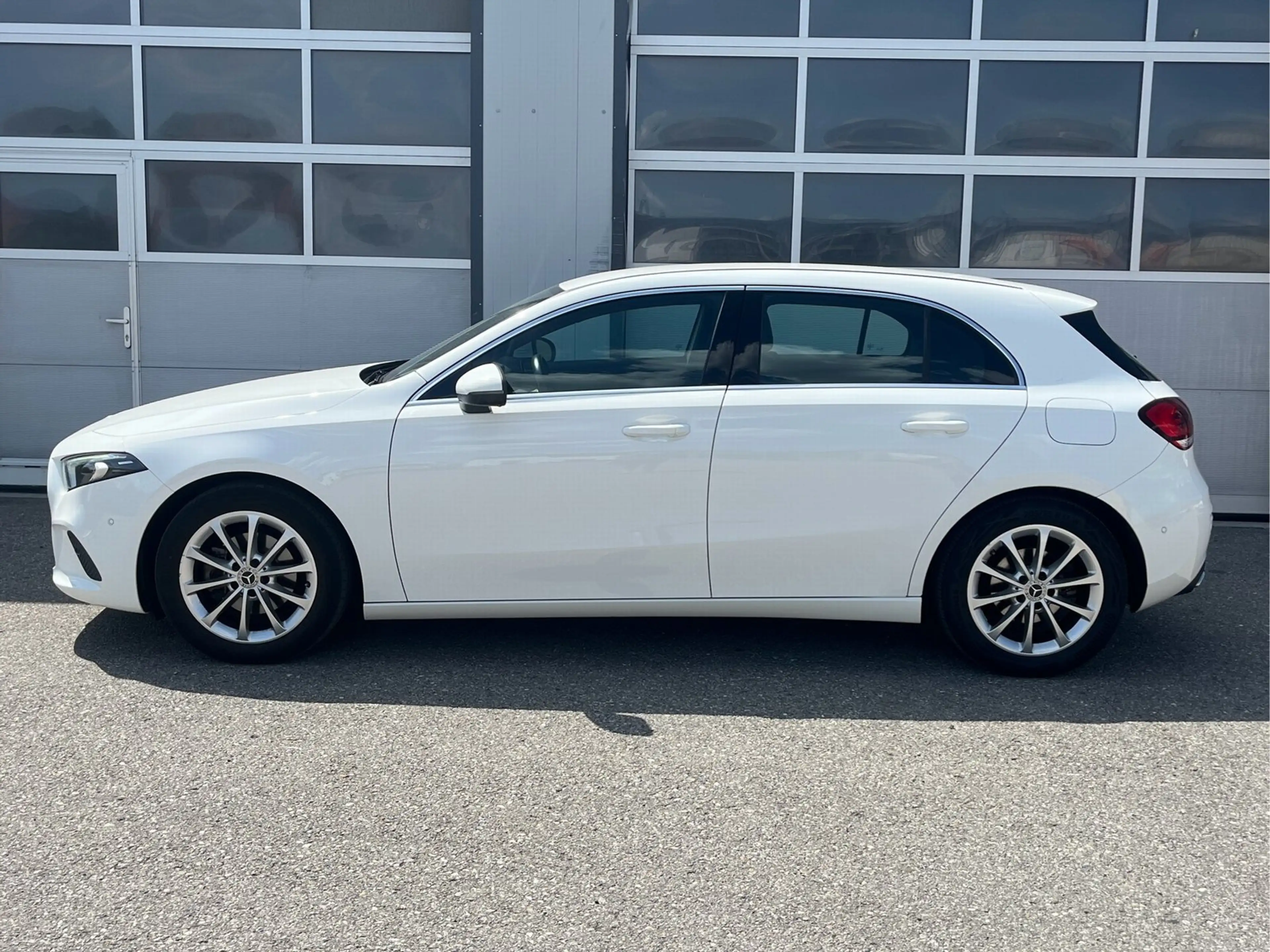 Mercedes-Benz A 180 Progressive 7G-DCT/Navi High/LED/Sitzhzg./ — photo 2