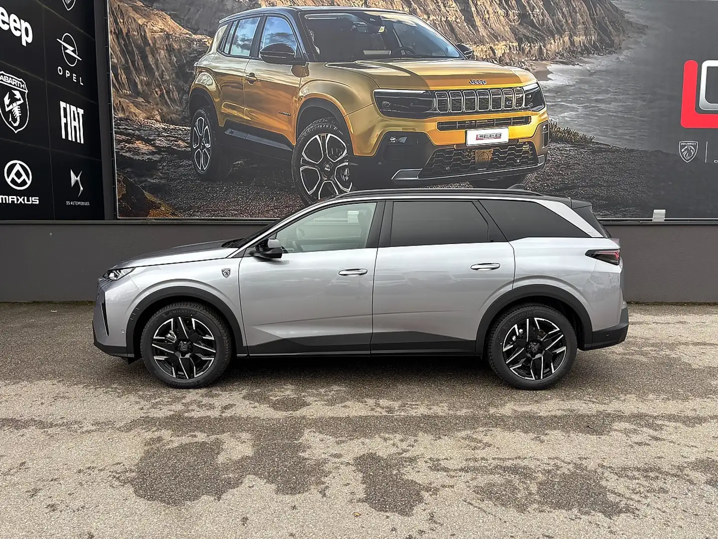 Peugeot 5008 mHEV 145 e-DCS6 GT Aut. inkl. 360° Vision & Dri... Grau - 2