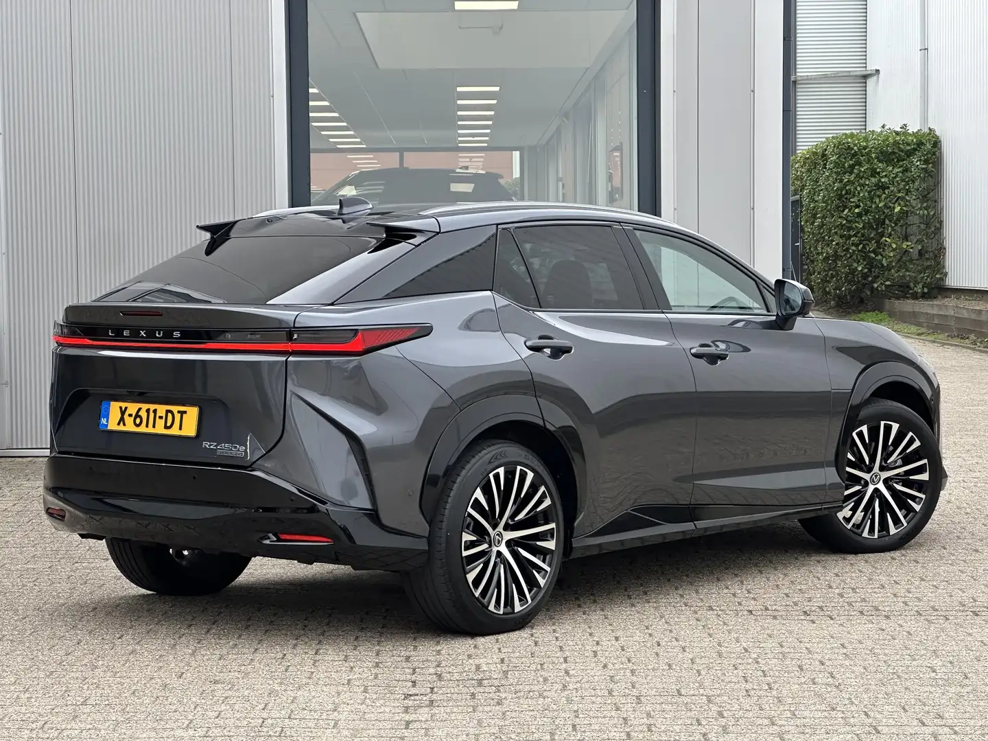 Lexus RZ 450e President Line 71 kWh | NL-Auto/1e eign./360° Grijs - 2