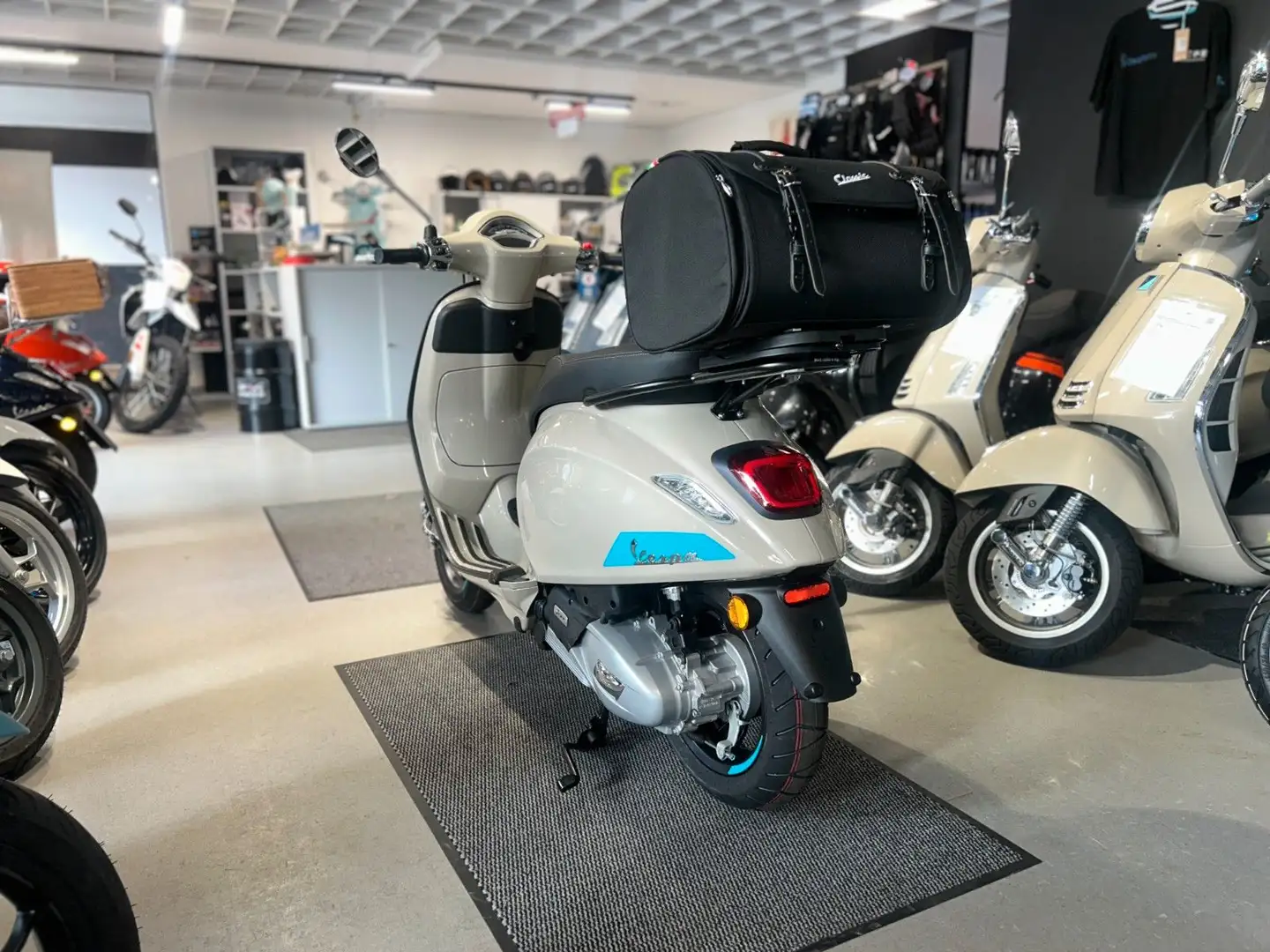 Vespa Primavera 125 Sport beige - Sonderpreis Beige - 2