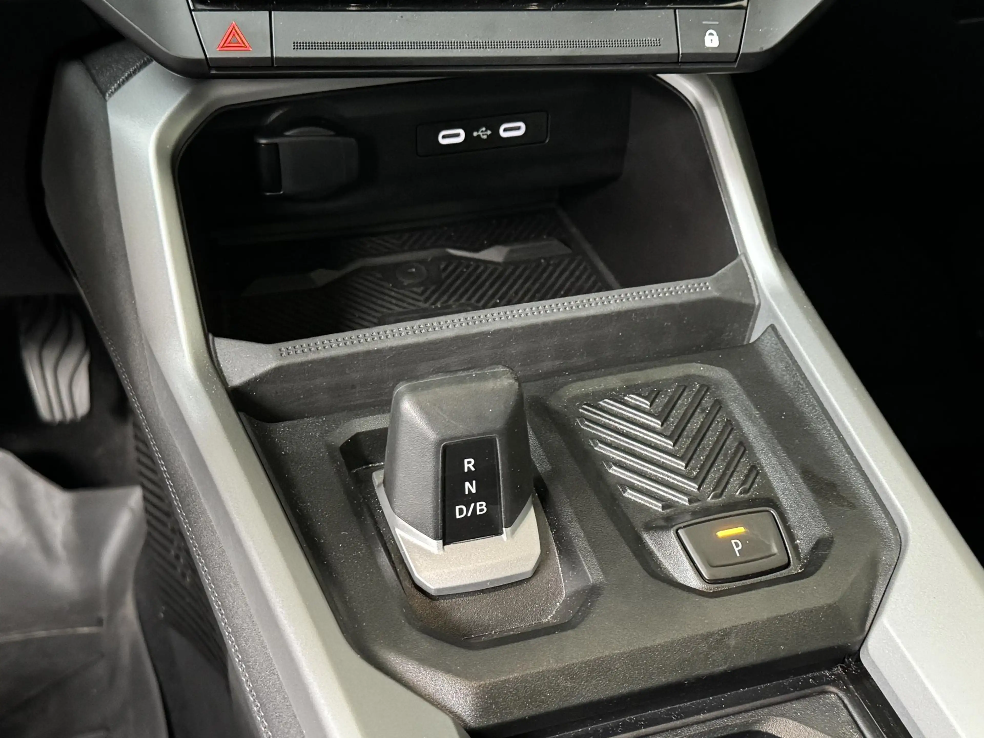 Dacia Bigster 1.8 Hybrid 155 Extreme | Panoramadak | Stoelverwar — photo 22