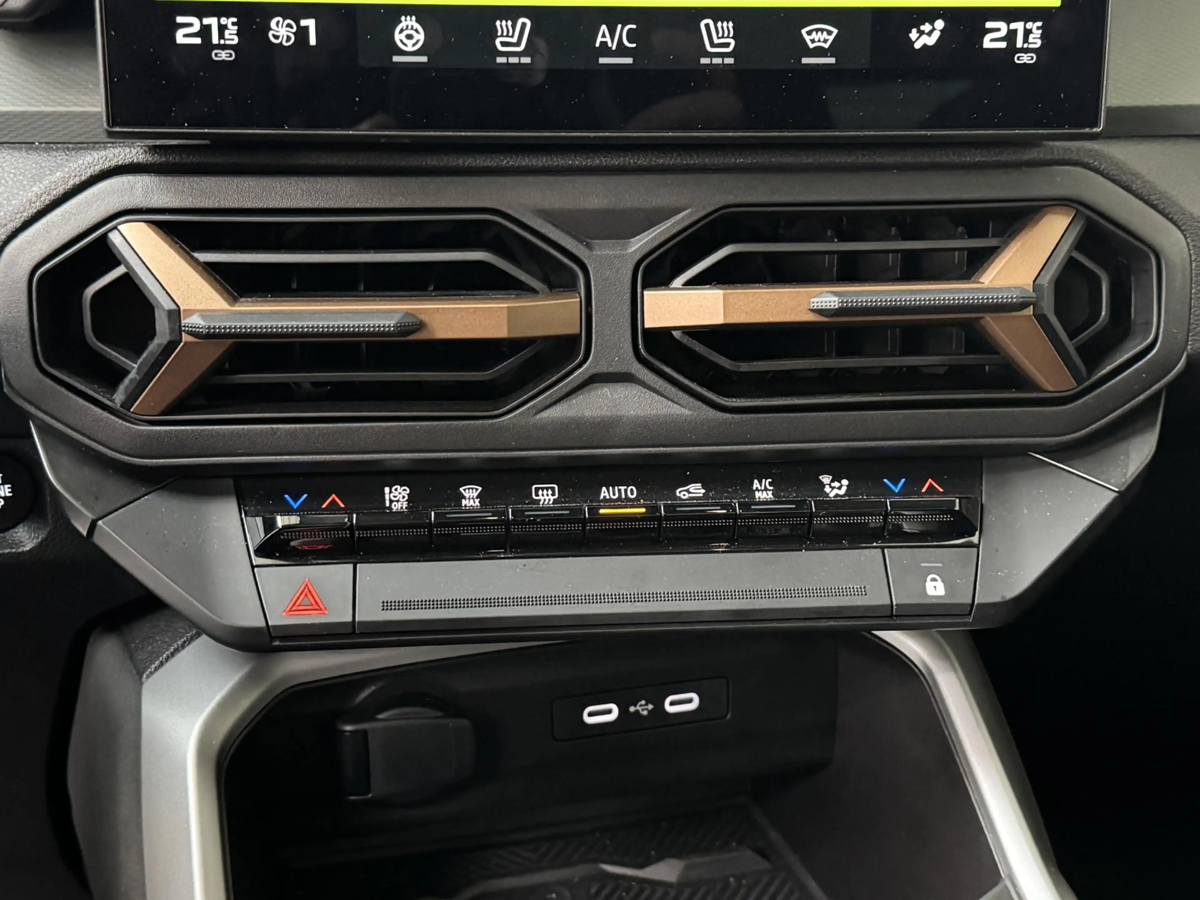 Dacia Bigster 1.8 Hybrid 155 Extreme | Panoramadak | Stoelverwar — photo 13