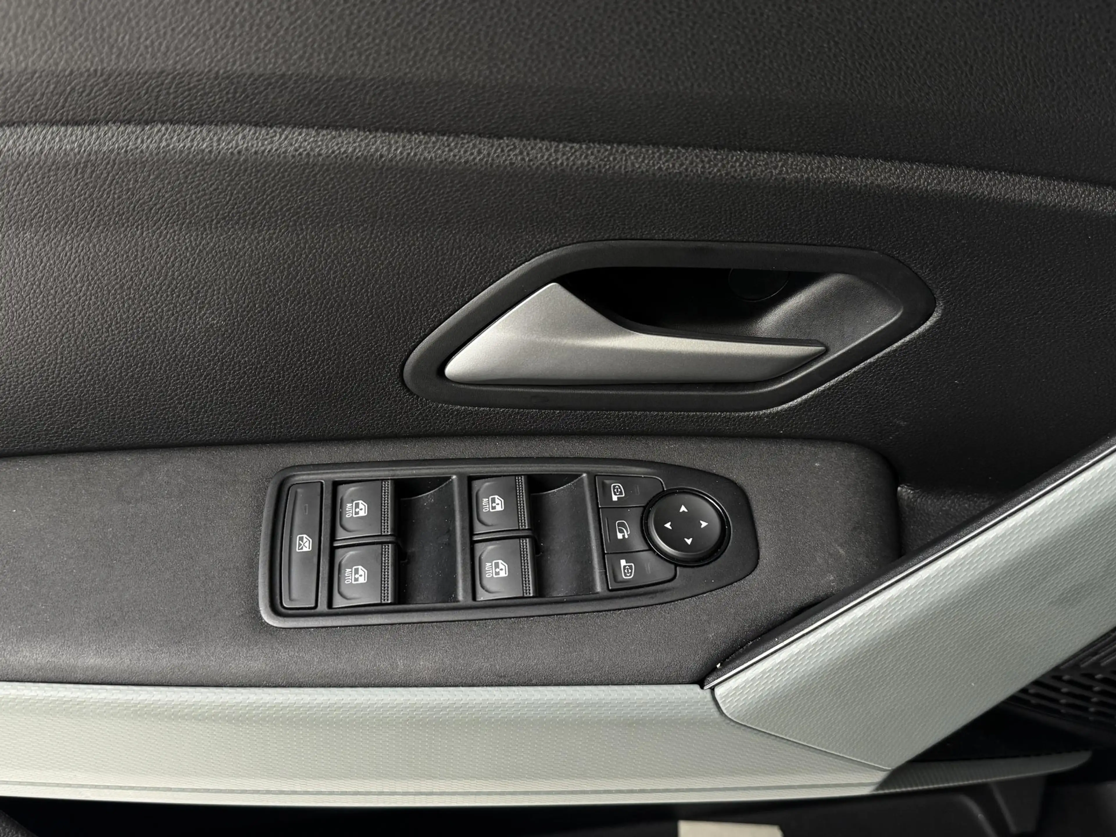 Dacia Bigster 1.8 Hybrid 155 Extreme | Panoramadak | Stoelverwar — photo 16