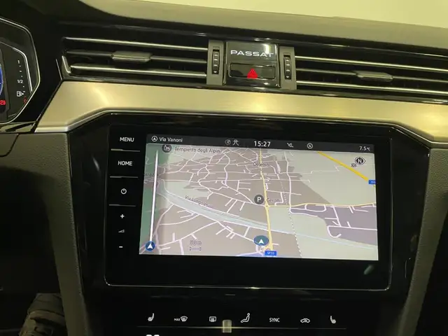 Volkswagen Passat view 12