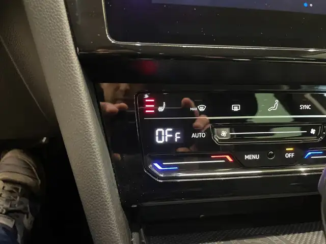 Volkswagen Passat view 10