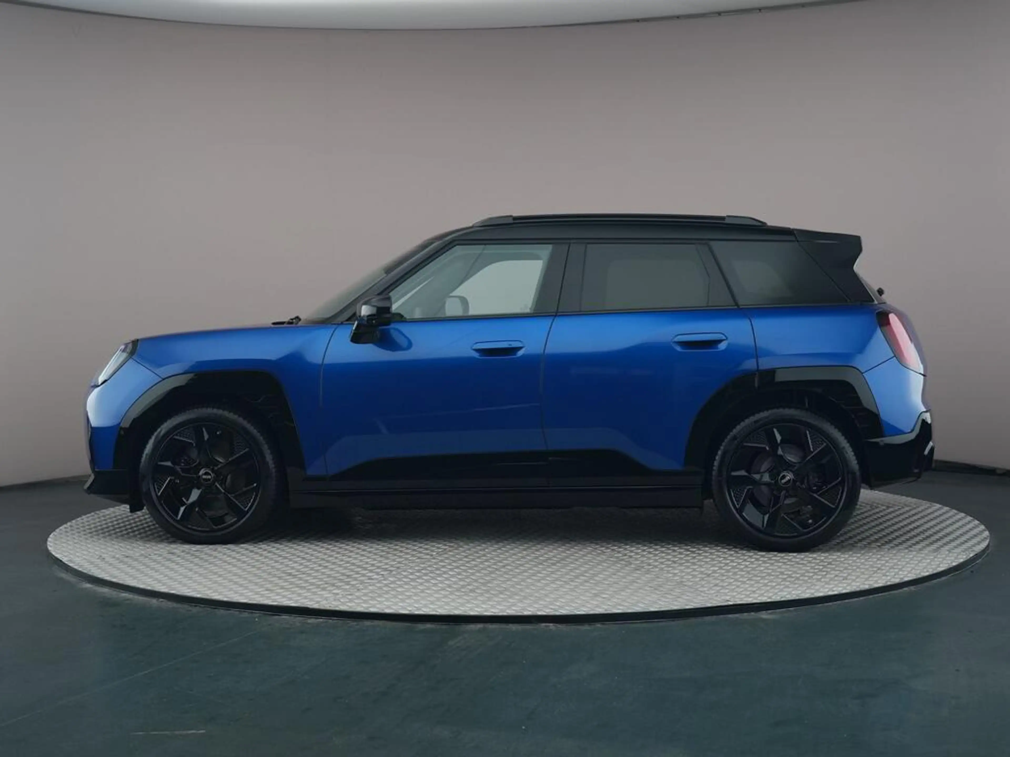 MINI Aceman SE John Cooper Works XL 54.2 kWh — photo 7