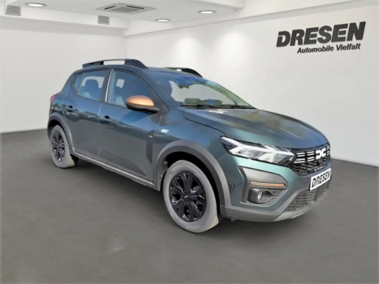 Dacia Sandero III 1.0 EU6e Stepway Extreme TCe 110 NAVI CITY-PAK Zöld - 2
