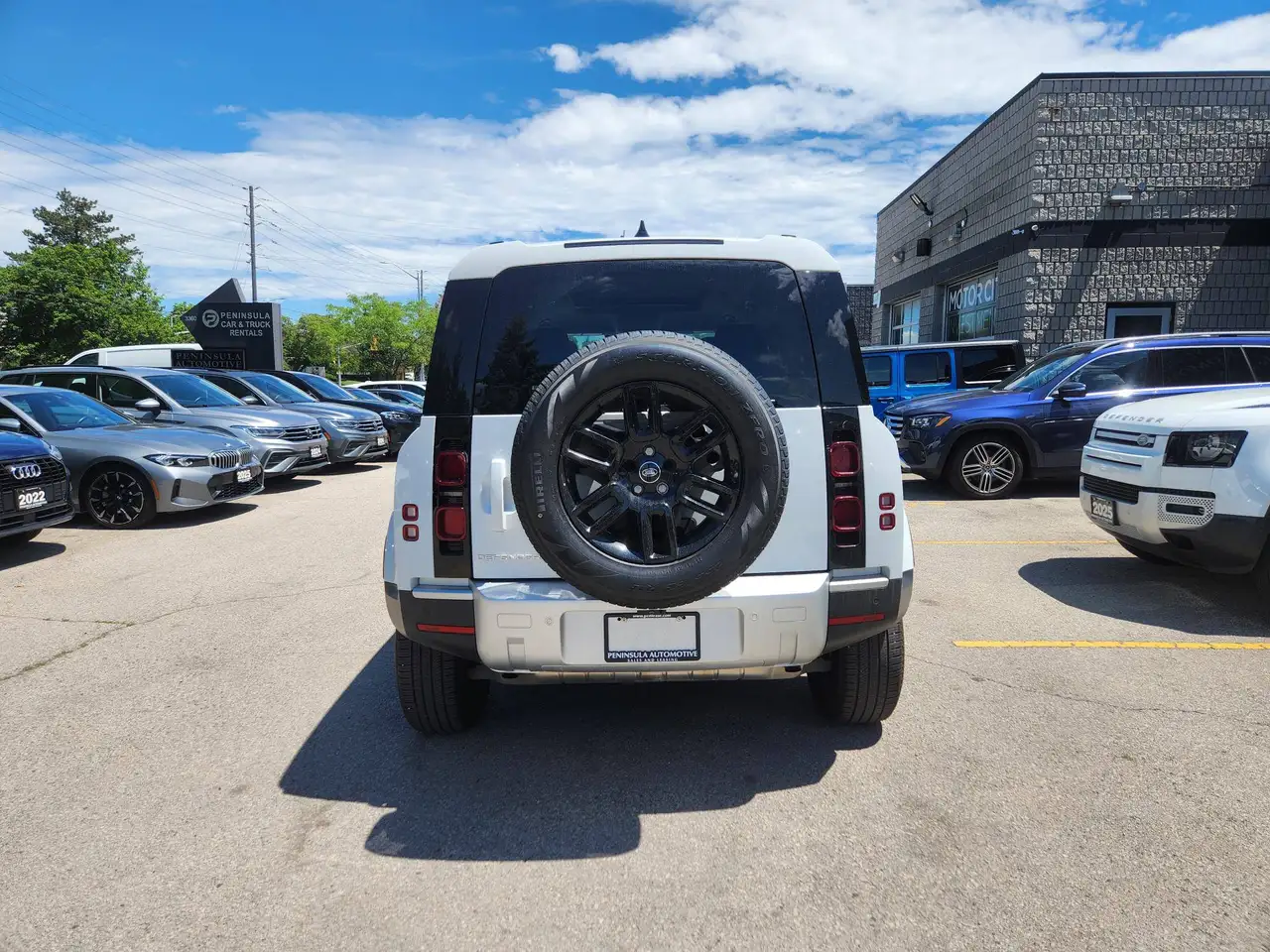 Land Rover Defender photo Land Rover Defender