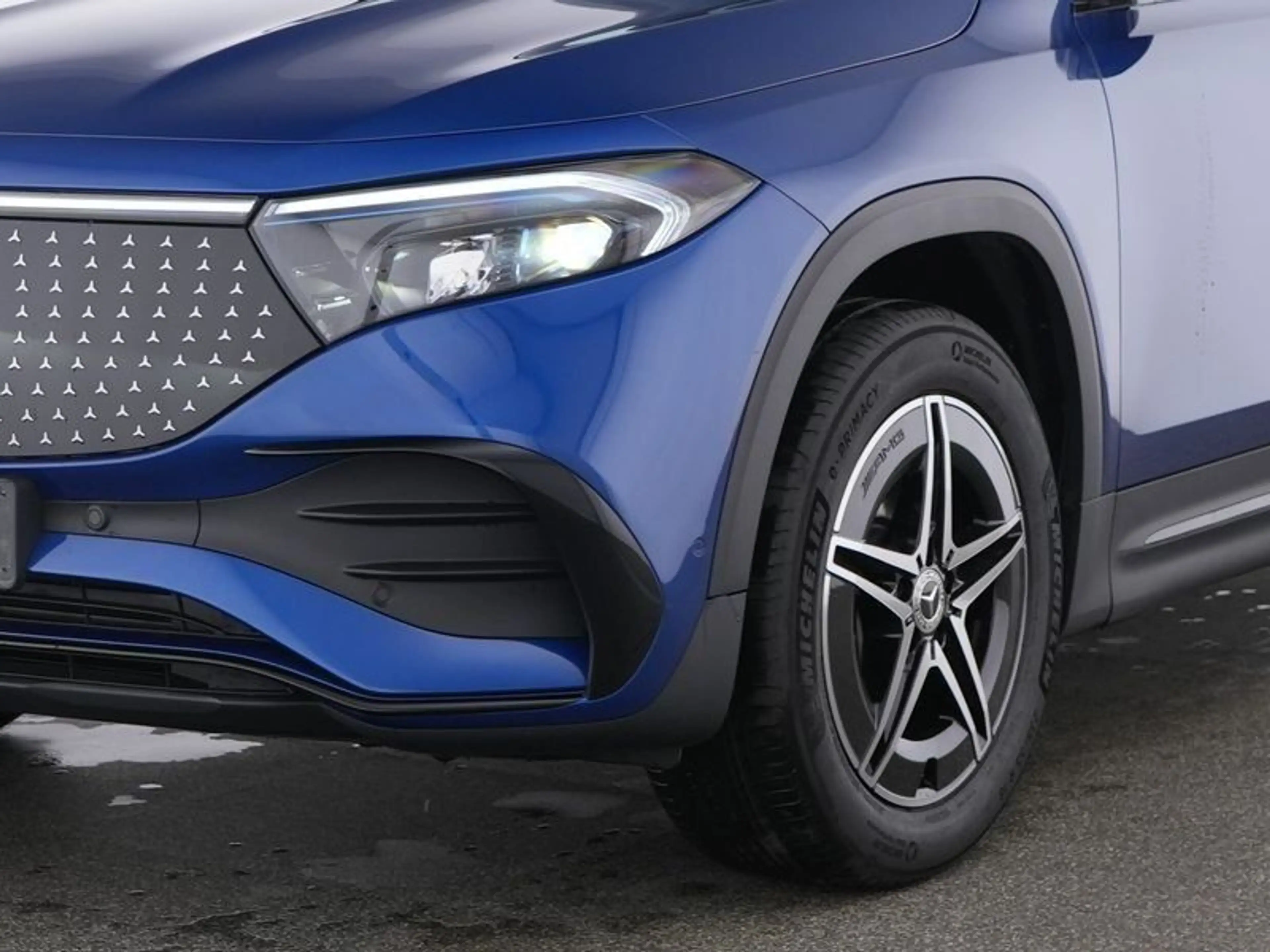 Mercedes-Benz EQB 350 4M AMG-ADV NIGHT 360°BURMEST DISTR WINTE — photo 3
