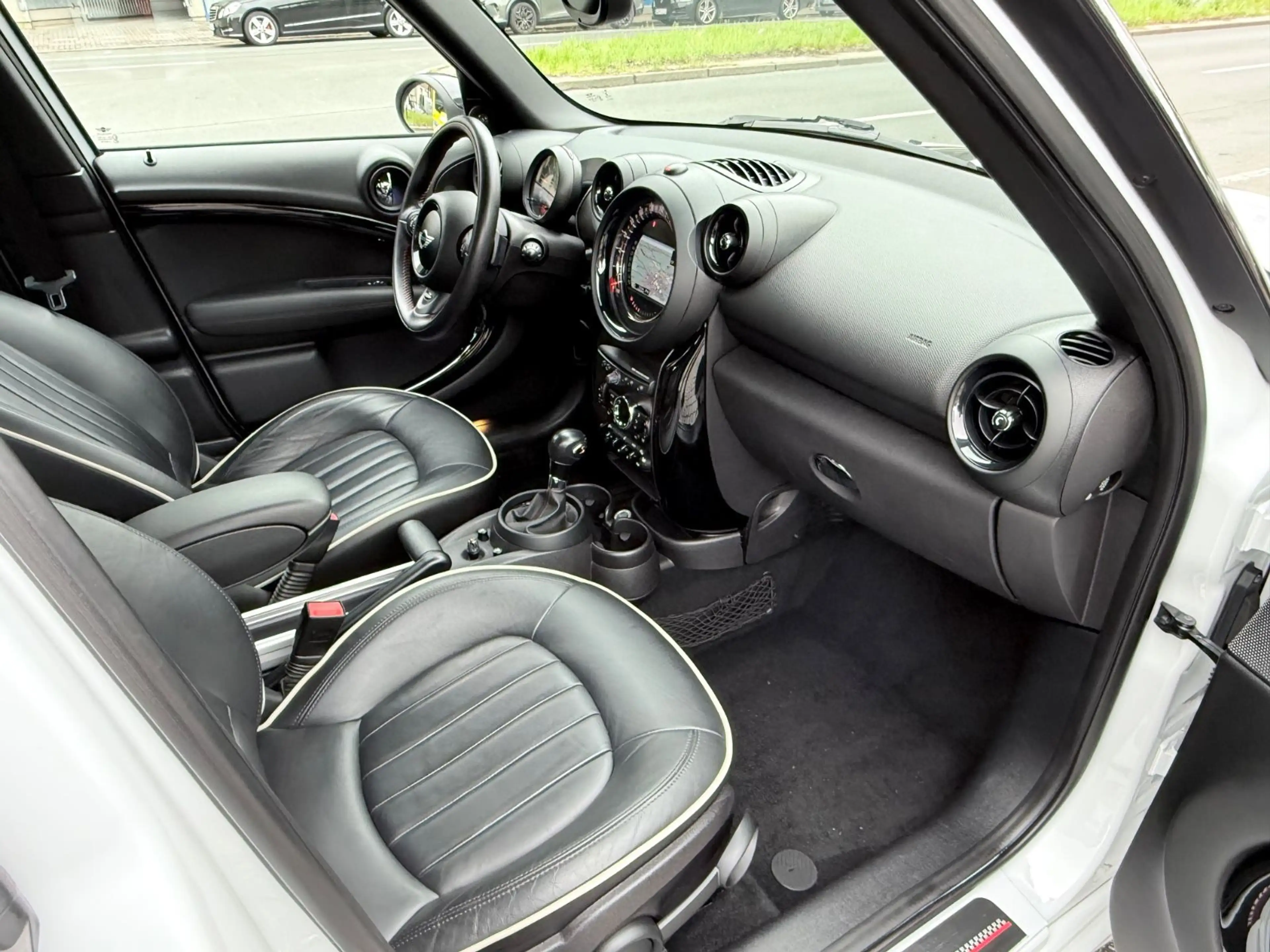 MINI Cooper S Countryman COUNTRYMAN S COOPER S ALL4+NAVI+XENON+LEDER+SHZ+ — photo 13