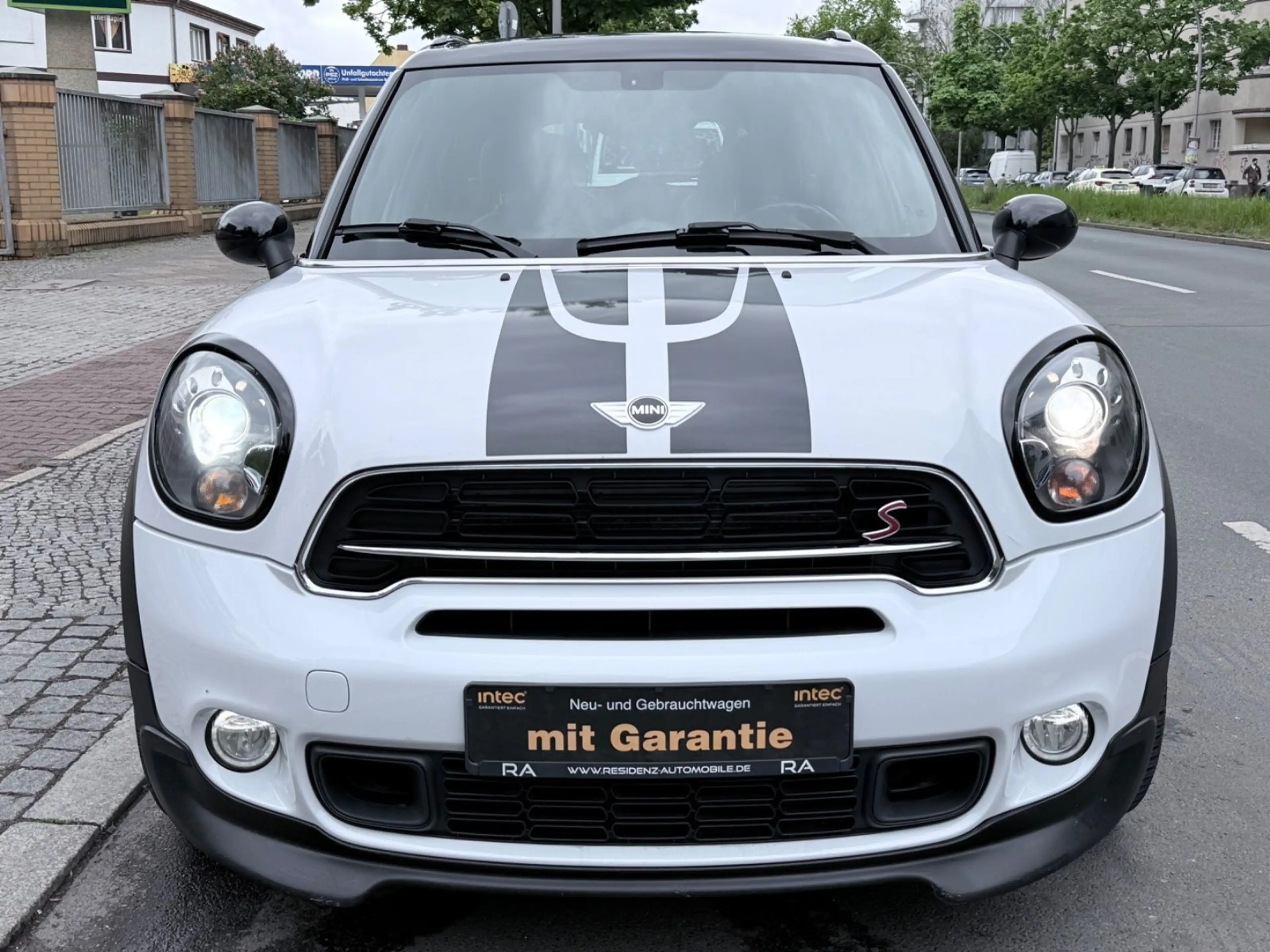MINI Cooper S Countryman COUNTRYMAN S COOPER S ALL4+NAVI+XENON+LEDER+SHZ+ — photo 2