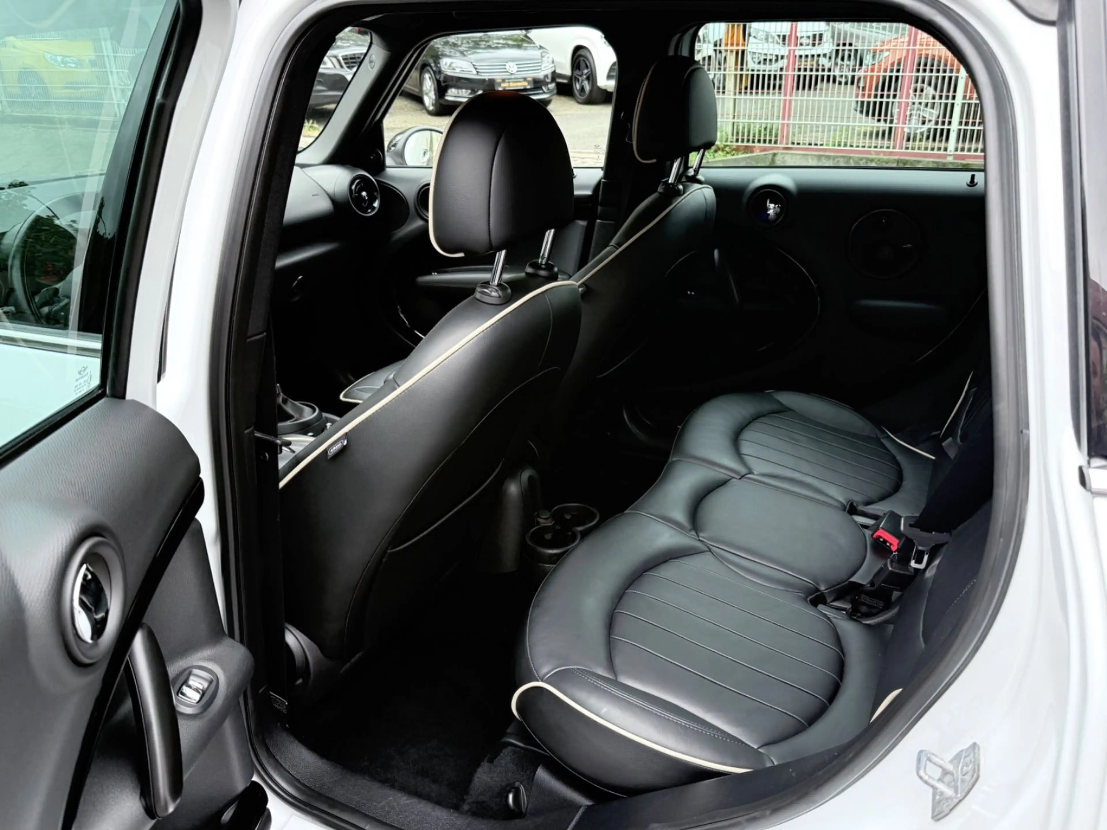 MINI Cooper S Countryman COUNTRYMAN S COOPER S ALL4+NAVI+XENON+LEDER+SHZ+ — photo 10
