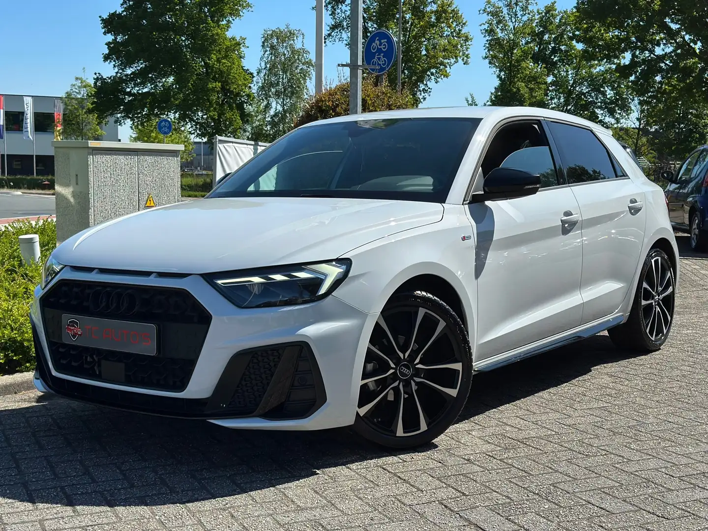 Audi A1 Sportback 25 TFSI Advanced edition Wit - 1