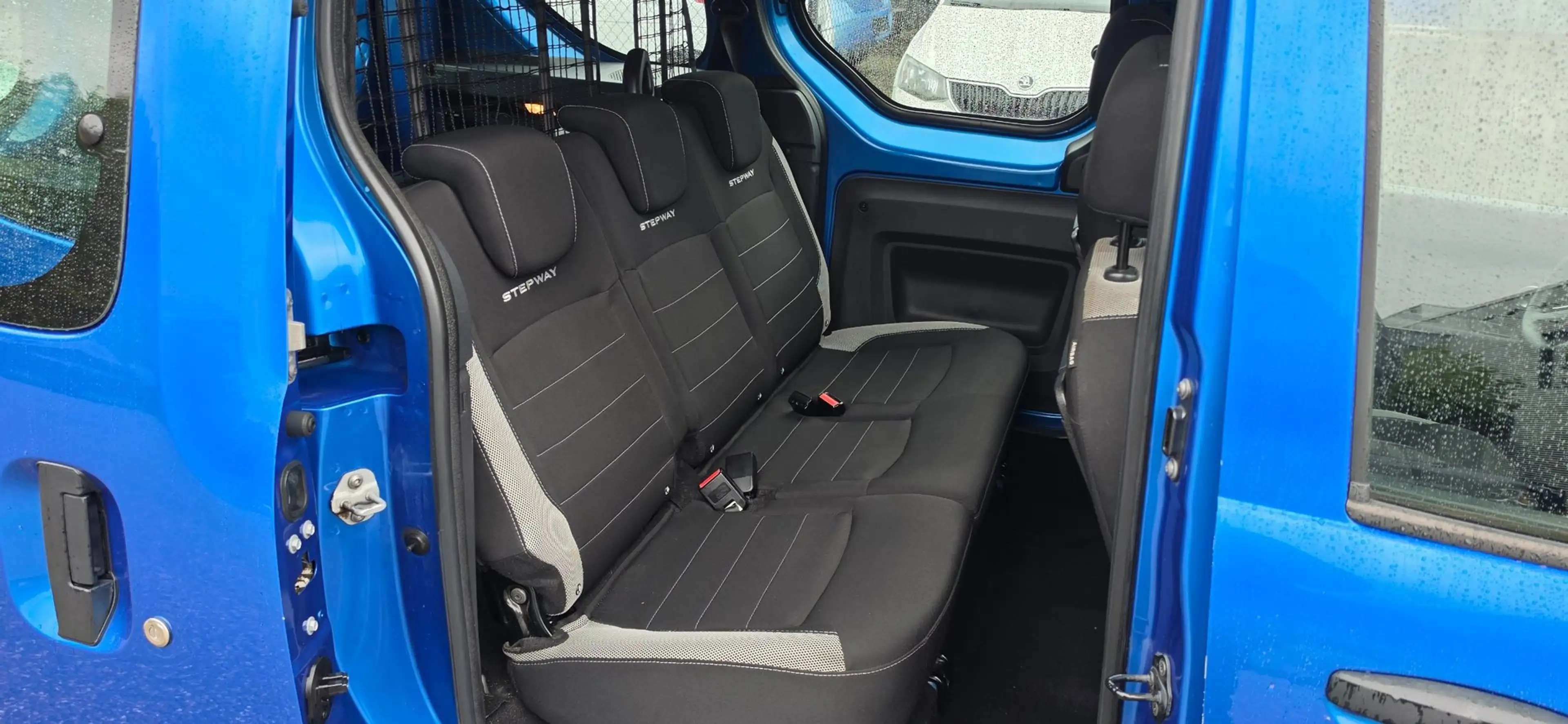 Dacia Dokker 1.6 102PK Stepway Airco Navi Cruise Trekhaak Deale — photo 23