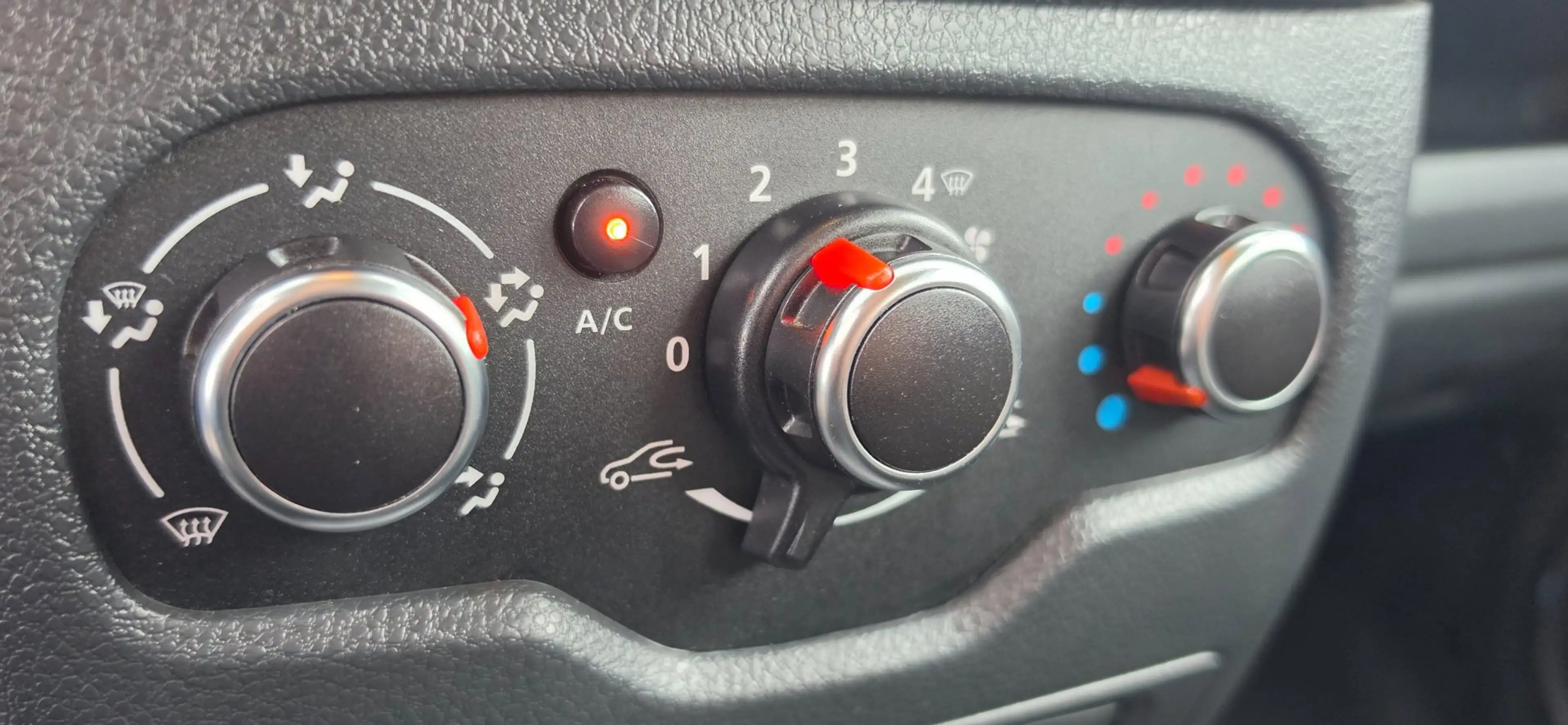 Dacia Dokker 1.6 102PK Stepway Airco Navi Cruise Trekhaak Deale — photo 14