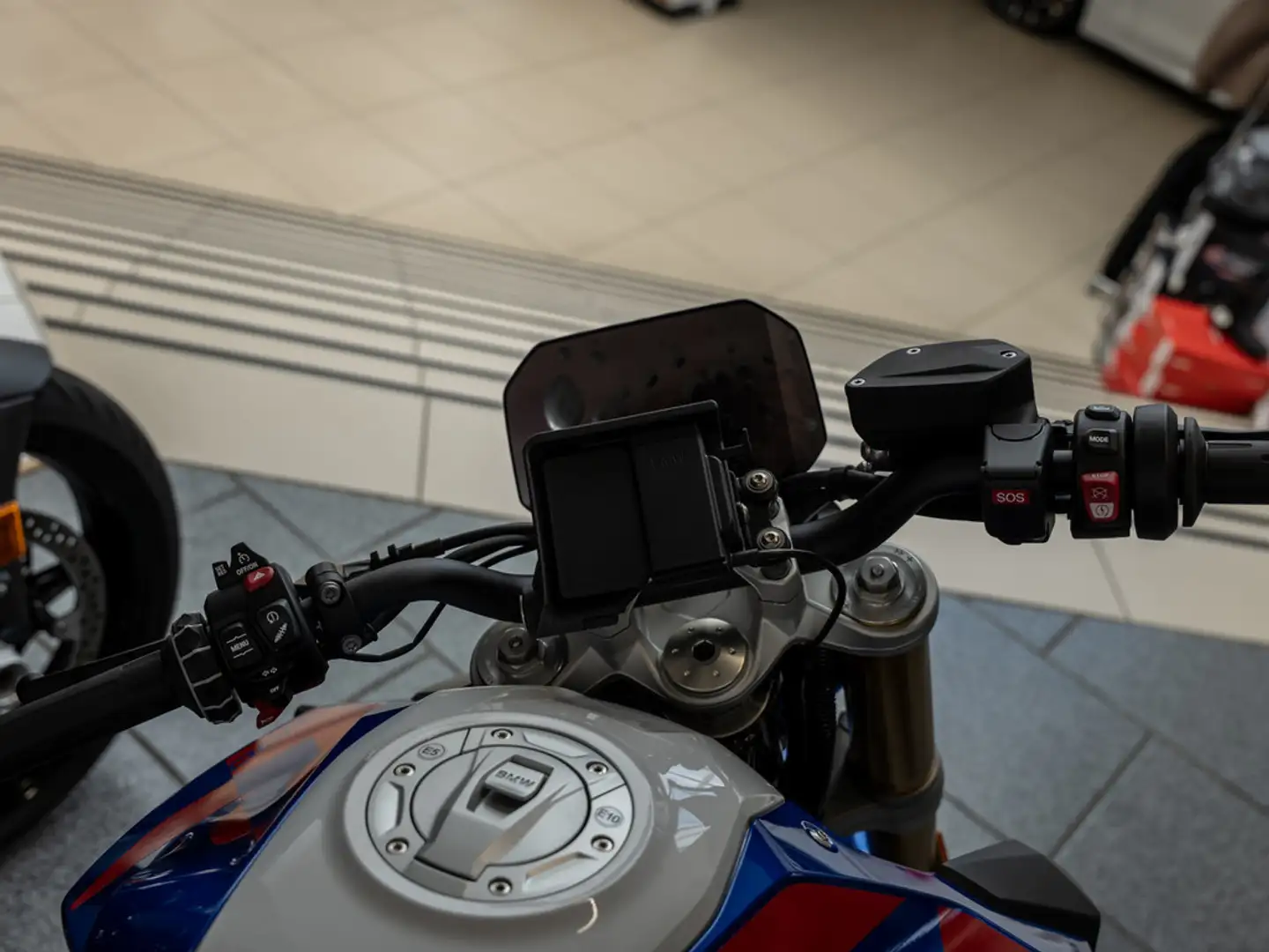 BMW F 900 R KOMFORT-P. DYNAMIC-P. GRIFFHEIZUNG Bleu - 2