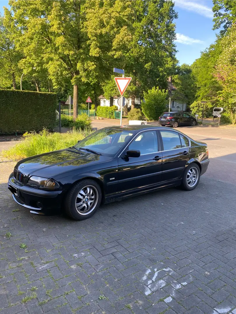 BMW 323 323i - 1