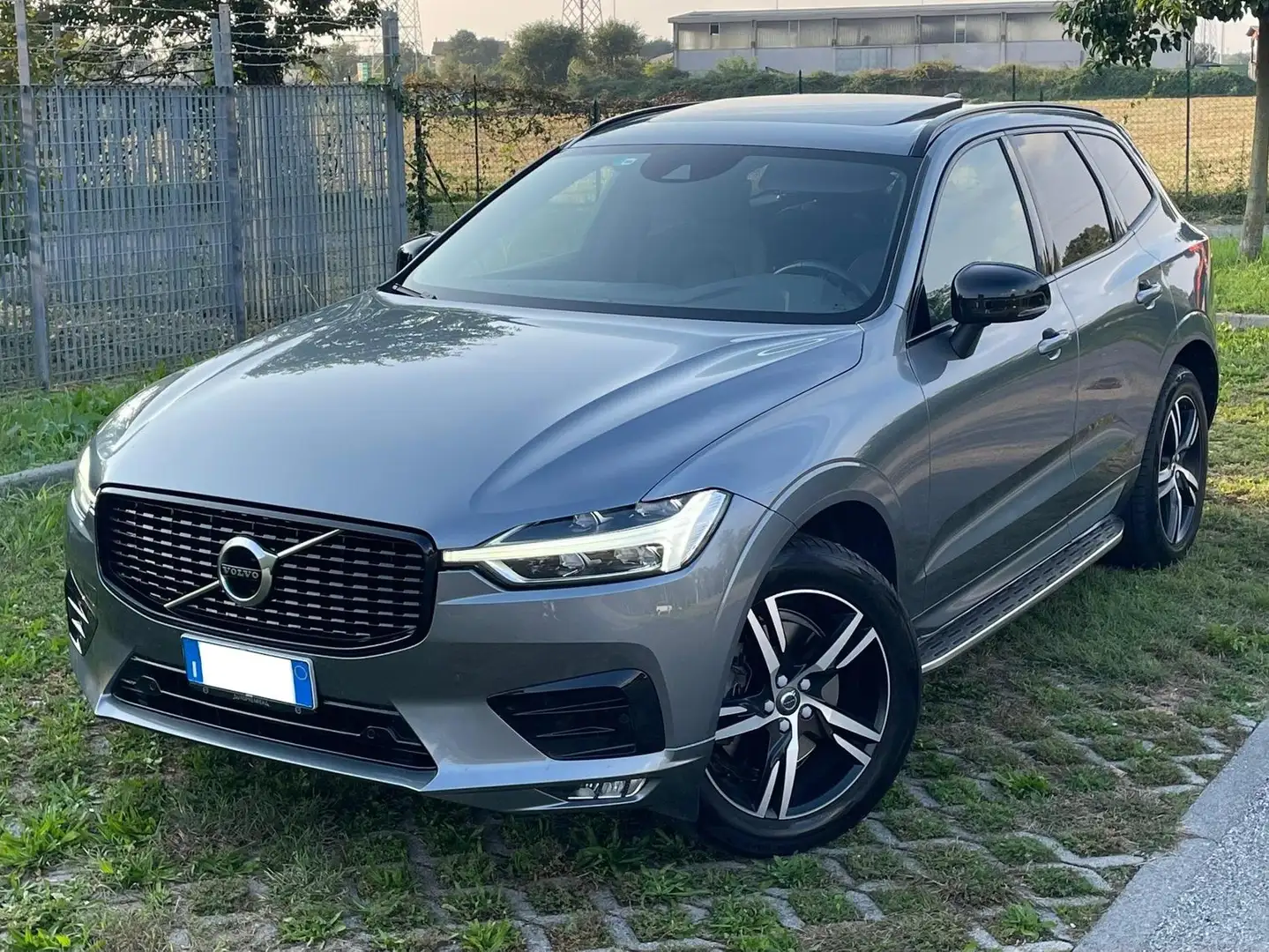 Volvo XC60 XC60 2.0 b4 R-design awd auto my20 Gris - 1