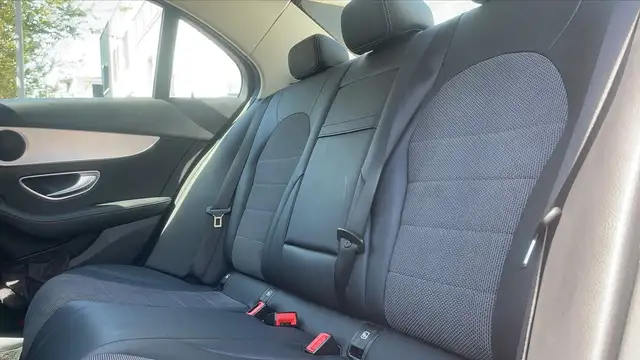 Mercedes-Benz C-Class view 9