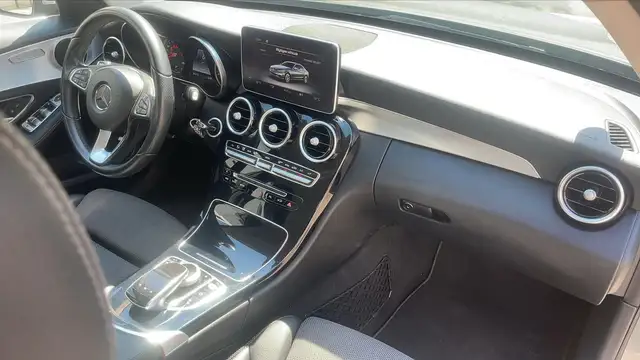 Mercedes-Benz C-Class view 10