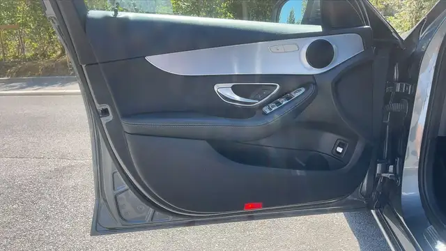 Mercedes-Benz C-Class view 7