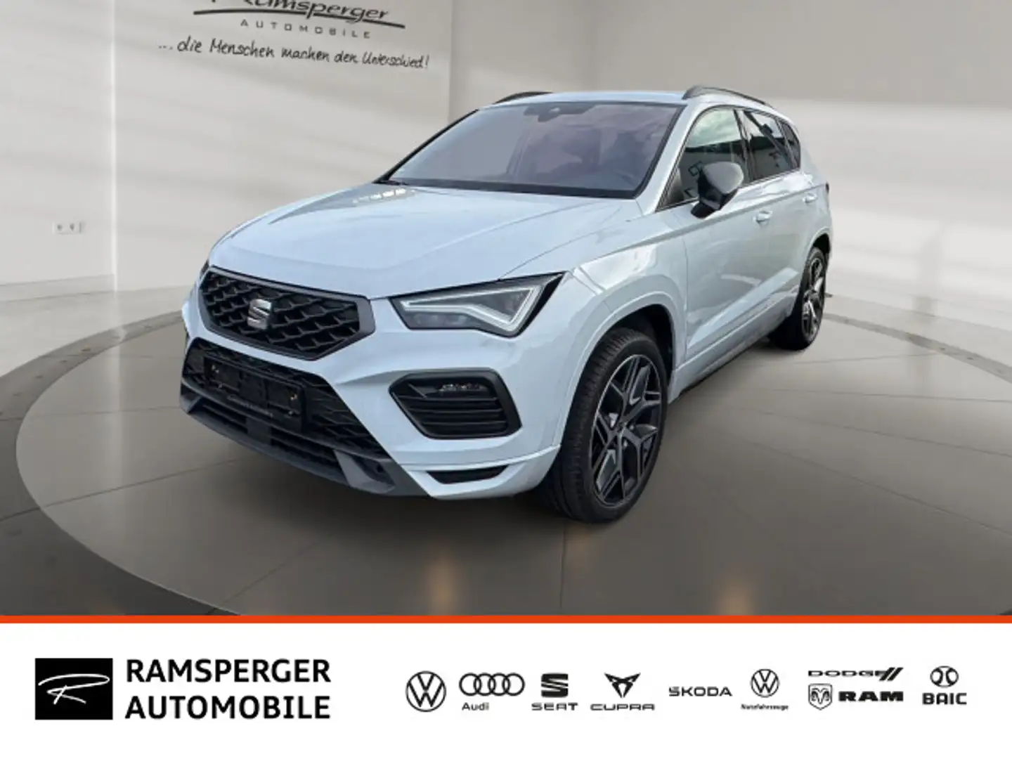 SEAT Ateca FR 2.0 TSI 4Drive LED/360°/Assist/Navi/uvm Weiß - 1