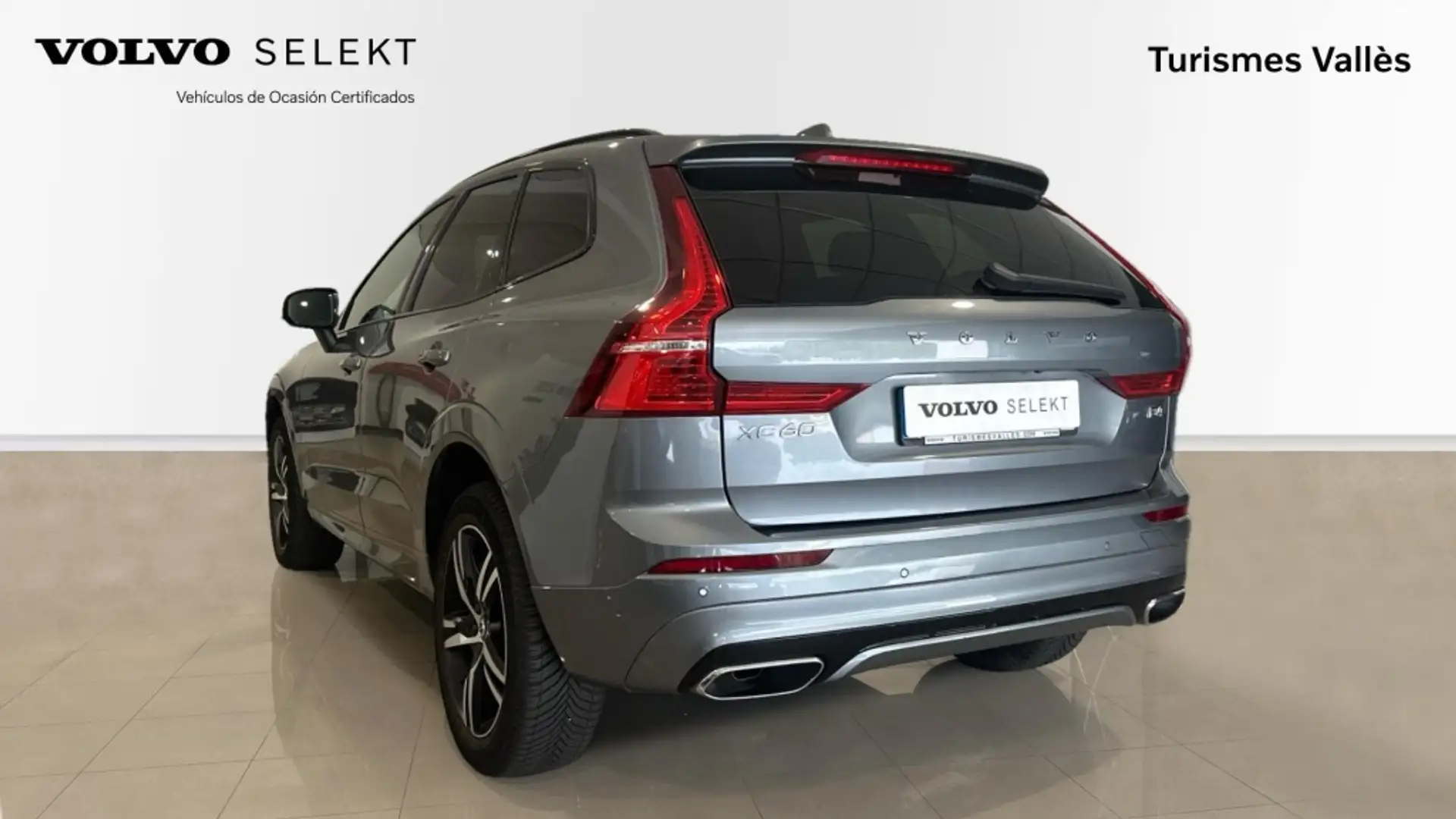 Volvo XC60 B4 R-Design FWD Aut. Gris - 2