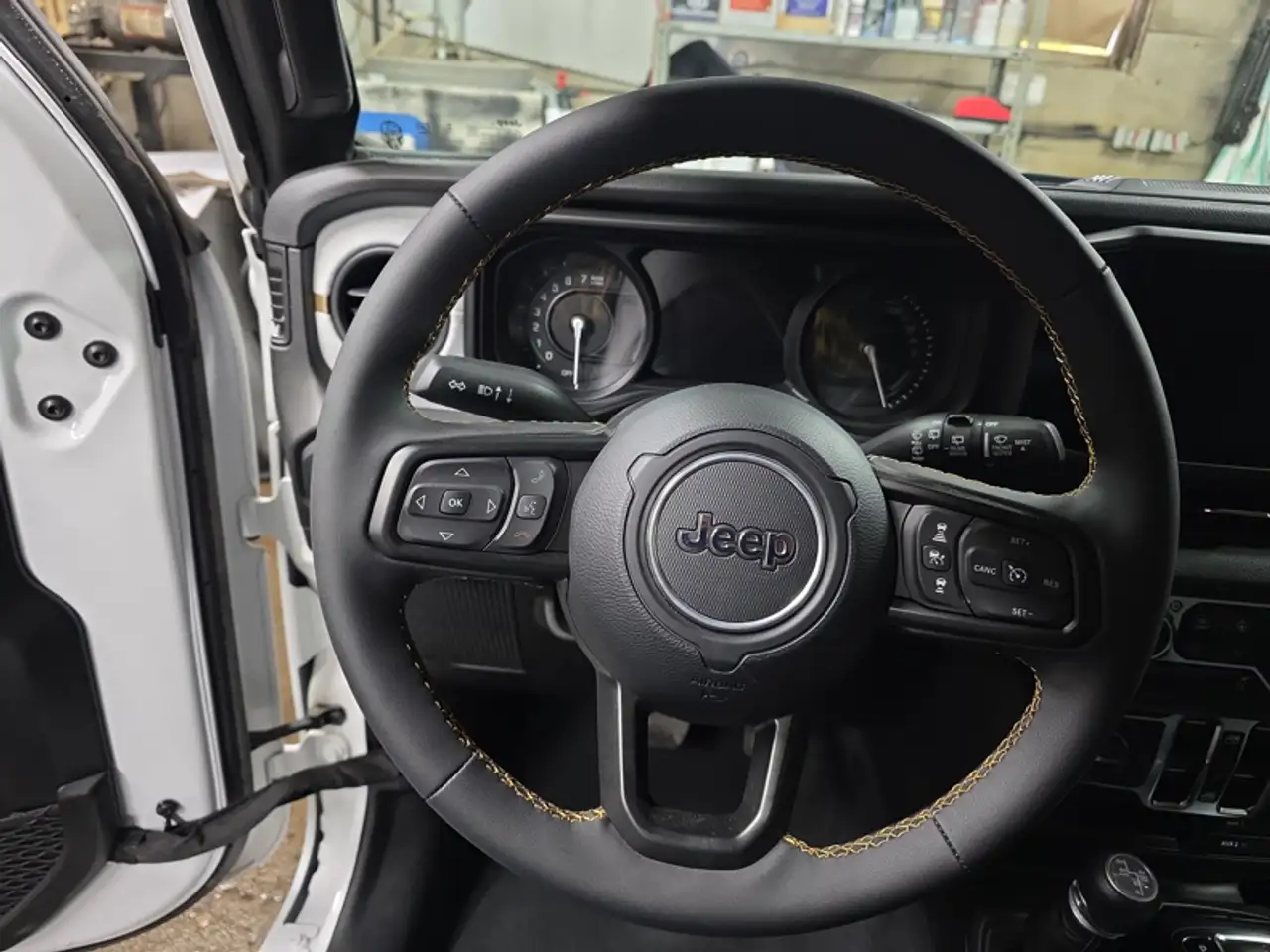 Jeep Wrangler снимка Jeep Wrangler