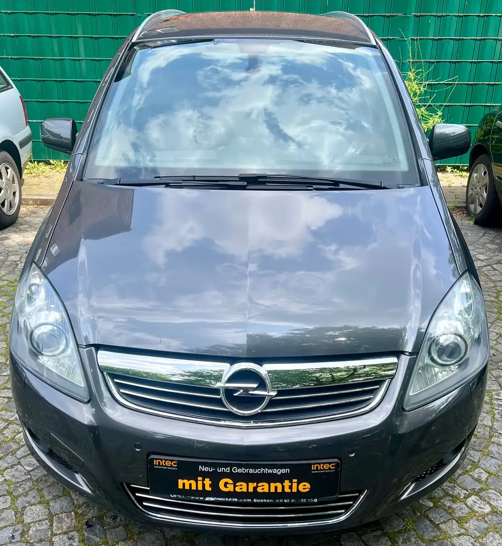 Opel Zafira 1.8 Family Plus*GARANTIE*XEN/PDC/AHK/7SITZ/1.HAND Grey - 2