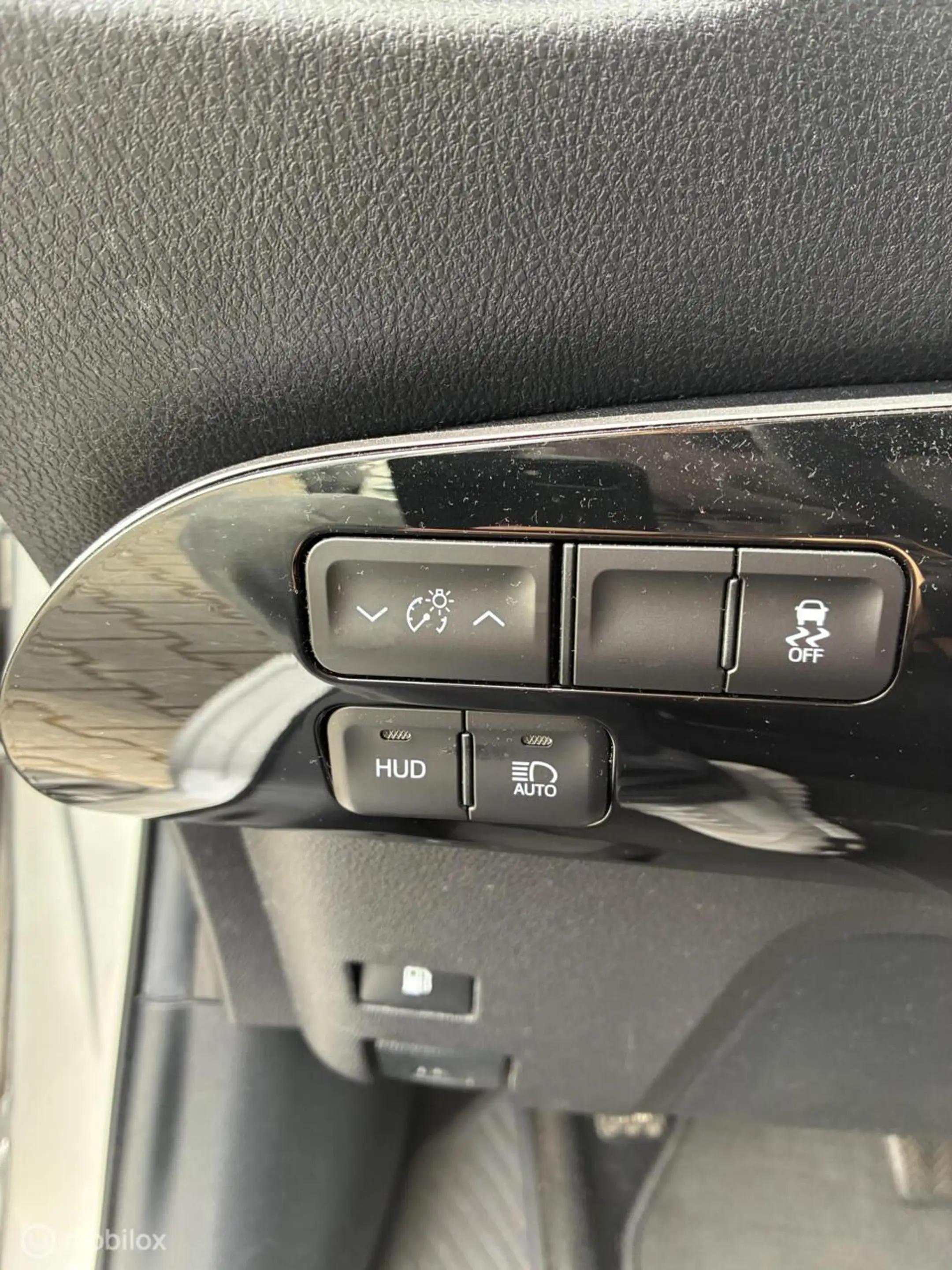 Toyota Prius 1.8 Dynamic | Hybrid | HUD | Navigatie | Lane Keep — photo 28
