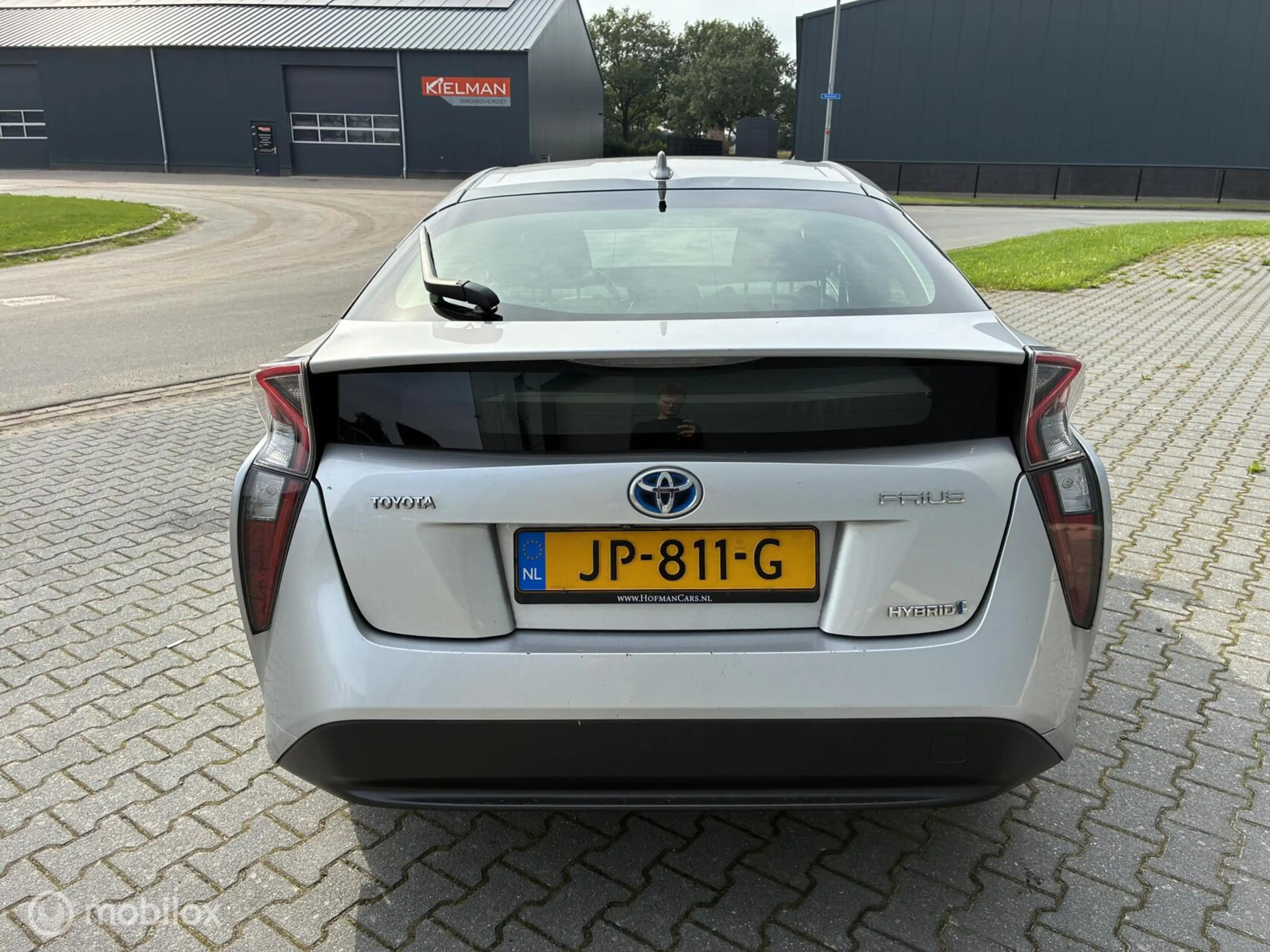 Toyota Prius 1.8 Dynamic | Hybrid | HUD | Navigatie | Lane Keep — photo 10