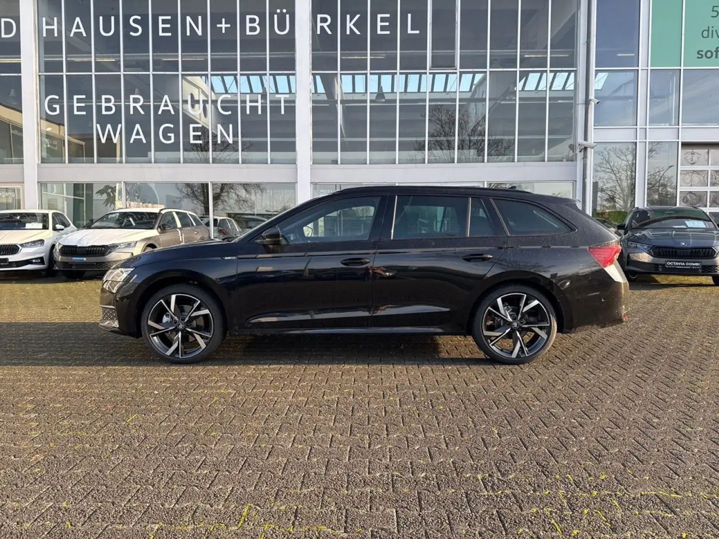 Skoda Octavia 2.0 TDI DPF Sportline *AHK *Canton Klima Navi Black - 2