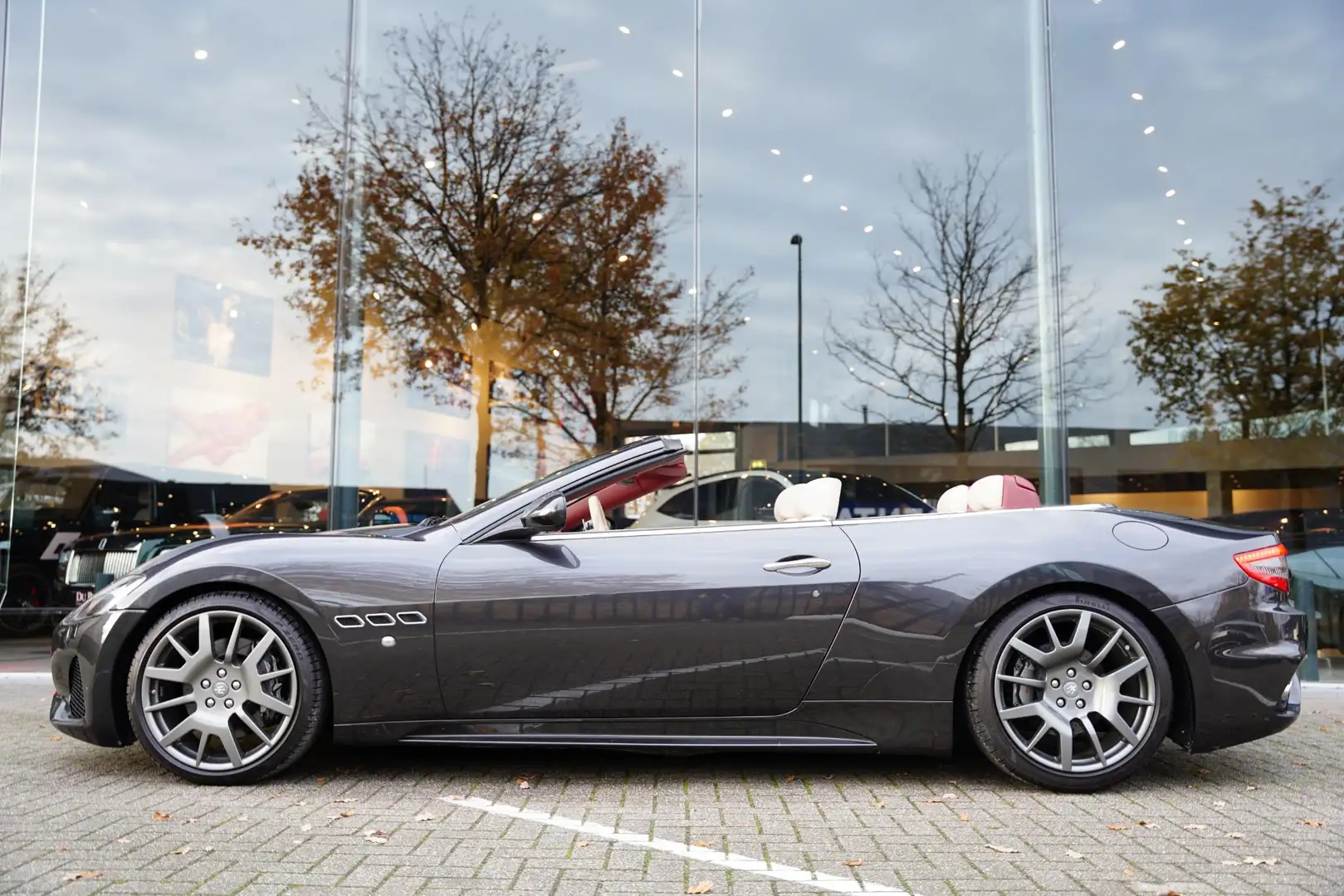 Maserati GranCabrio Gran Cabriolet 4.7 BTW 58 D.Km Beige Leder Grijs - 2