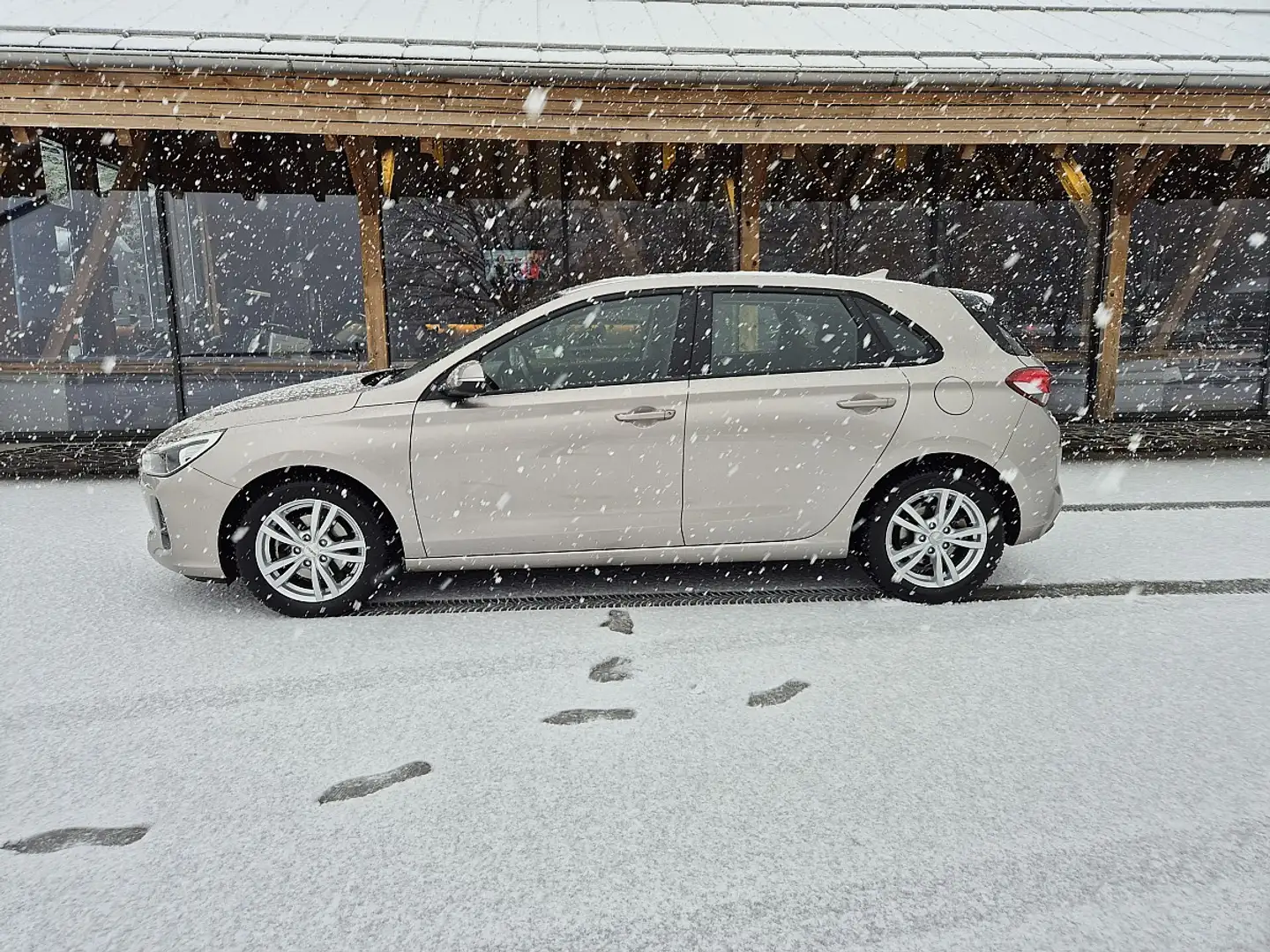 Hyundai i30 1,6 CRDi Edition 25 Start/Stopp Beige - 2