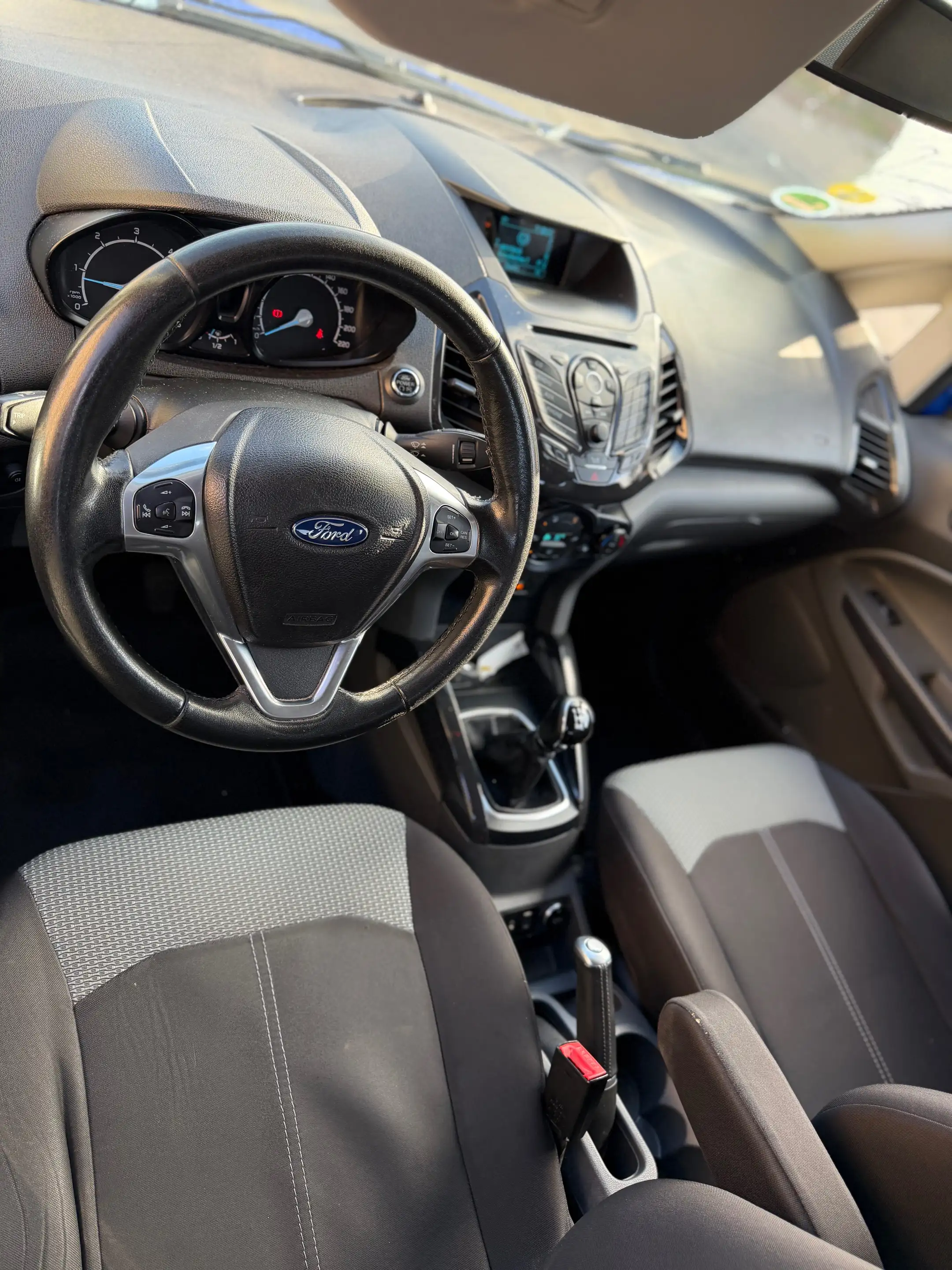 Ford EcoSport Ecosport 1.5 TDCi 4x2 Titanium — photo 9