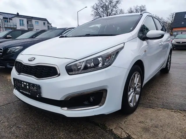 Kia Ceed SW / cee'd SW Ceed Sportswagon Dream Team*RFK*Navi*Sitzheizung