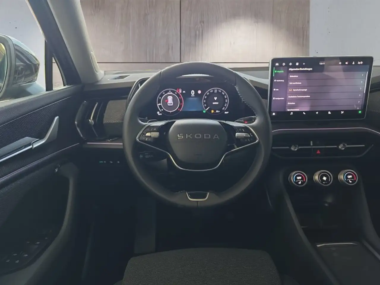 Skoda Kodiaq 2,0TDI DSG 4x4 aAHK/7-Sitzer/Matrix/Navi/el.Klappe, миниатюра 13