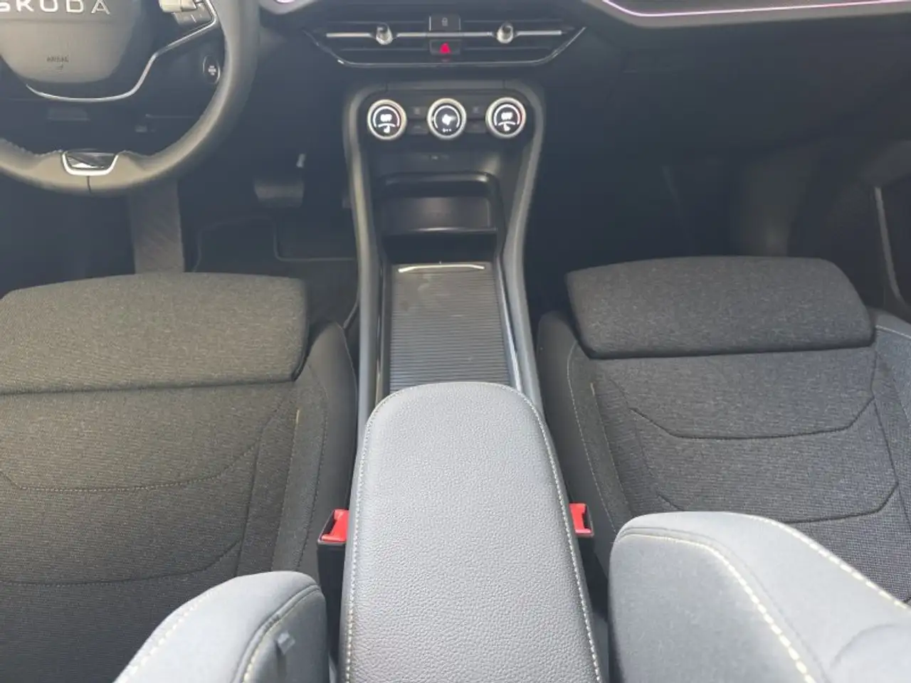 Skoda Kodiaq 2,0TDI DSG 4x4 aAHK/7-Sitzer/Matrix/Navi/el.Klappe, миниатюра 12