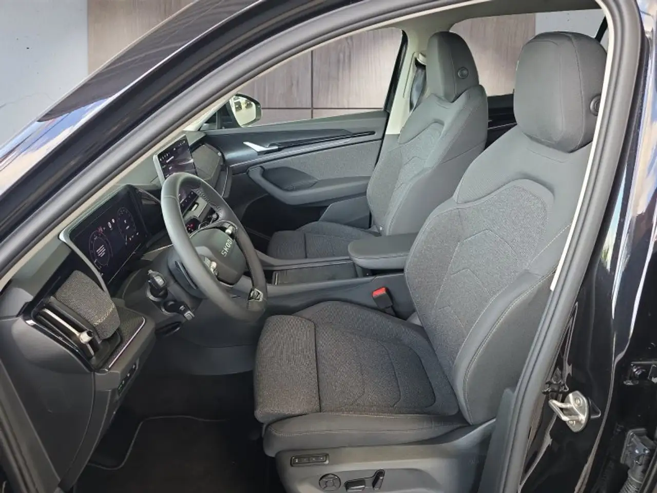 Skoda Kodiaq 2,0TDI DSG 4x4 aAHK/7-Sitzer/Matrix/Navi/el.Klappe, миниатюра 9