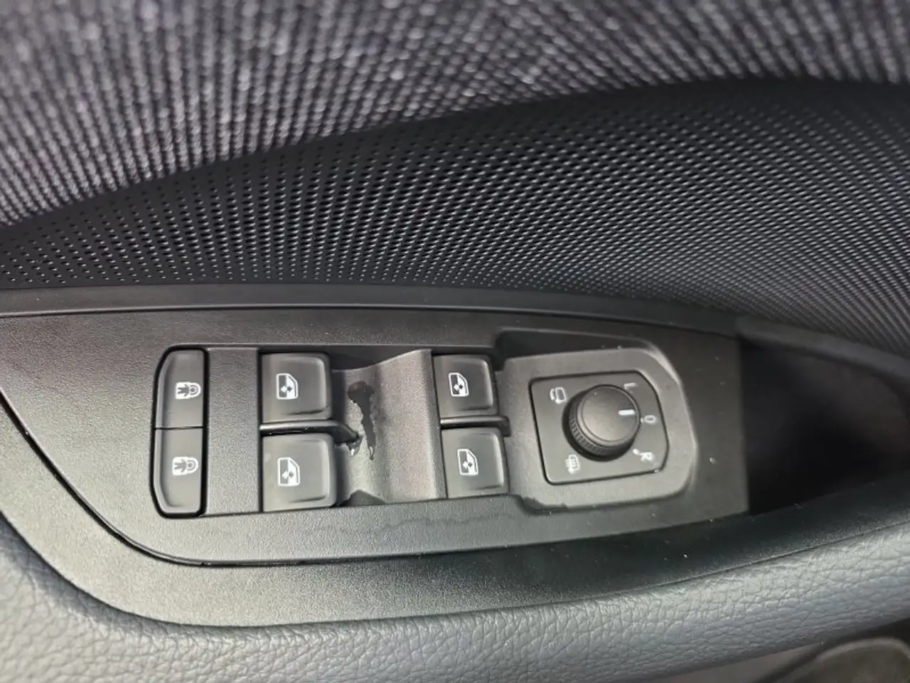 Skoda Kodiaq 2,0TDI DSG 4x4 aAHK/7-Sitzer/Matrix/Navi/el.Klappe, миниатюра 27
