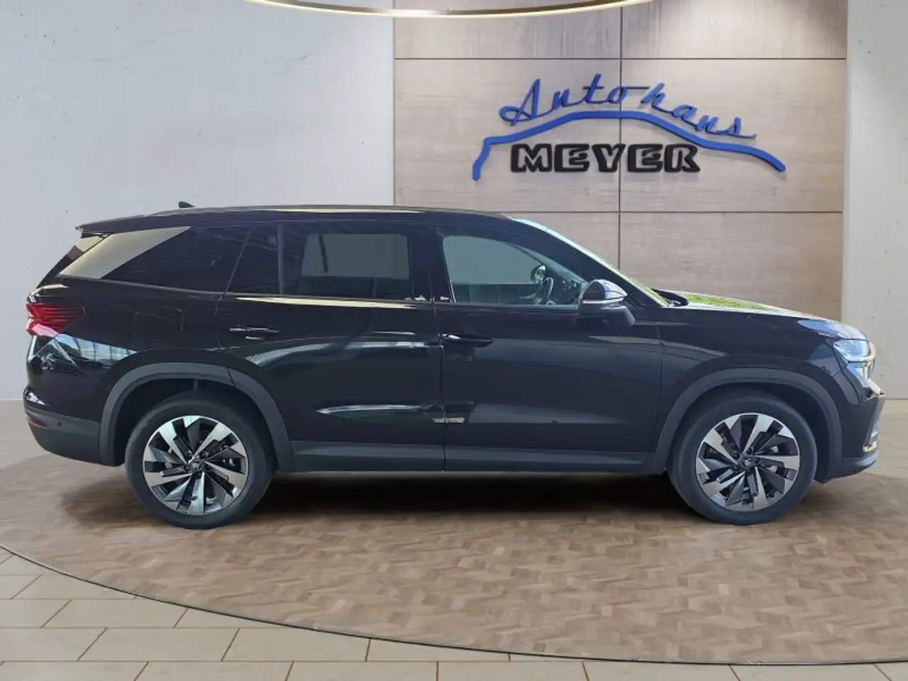 Skoda Kodiaq 2,0TDI DSG 4x4 aAHK/7-Sitzer/Matrix/Navi/el.Klappe, миниатюра 6